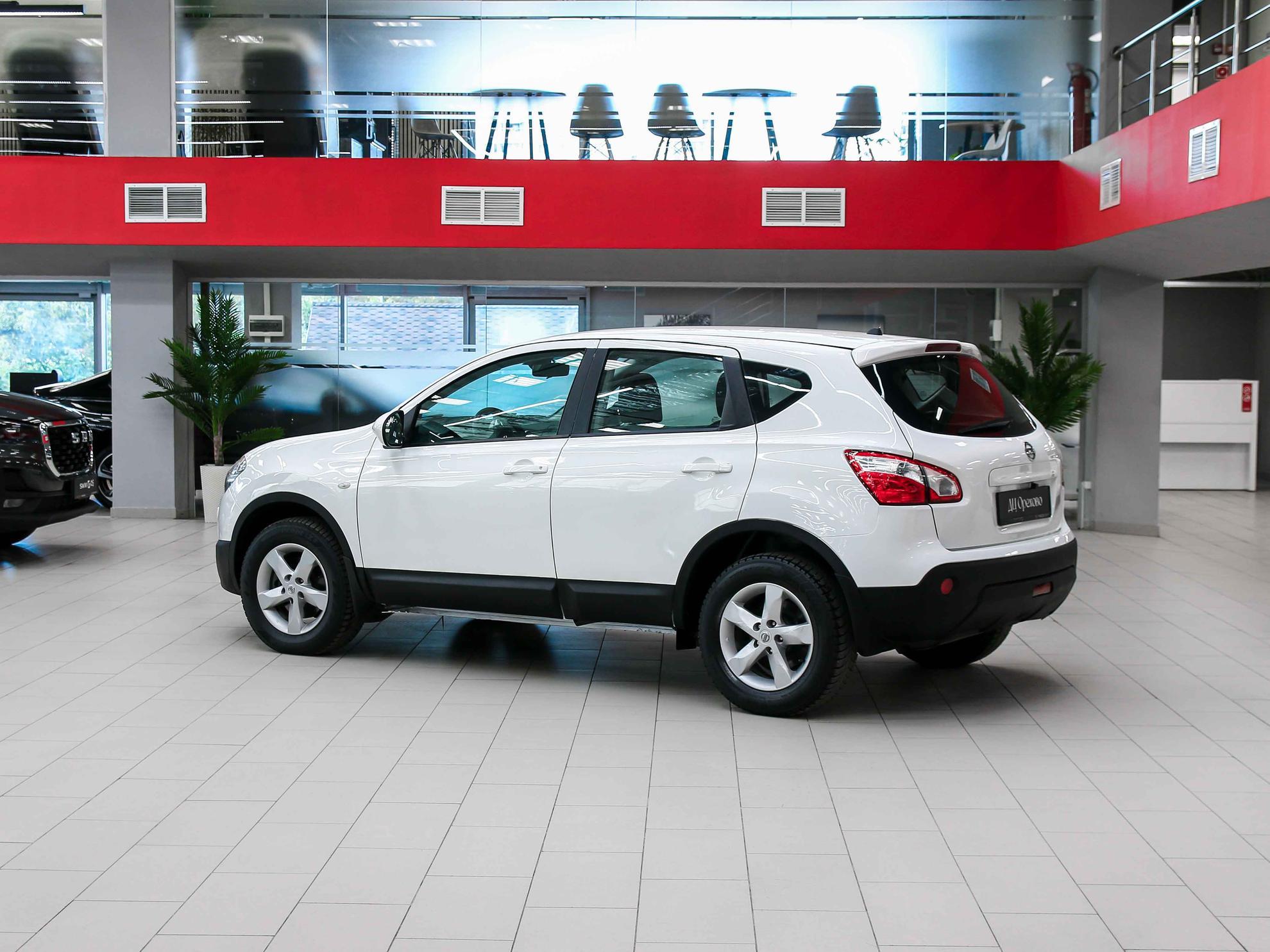 Nissan Qashqai 2011, белый, ДЦ Орехово