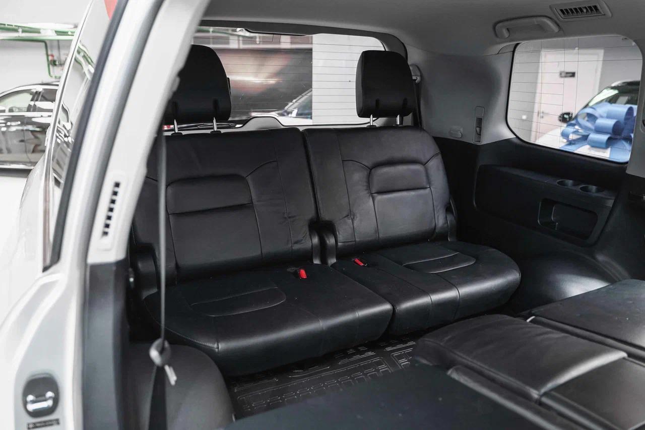 Toyota Land Cruiser 2011, серебряный, ДЦ Орехово