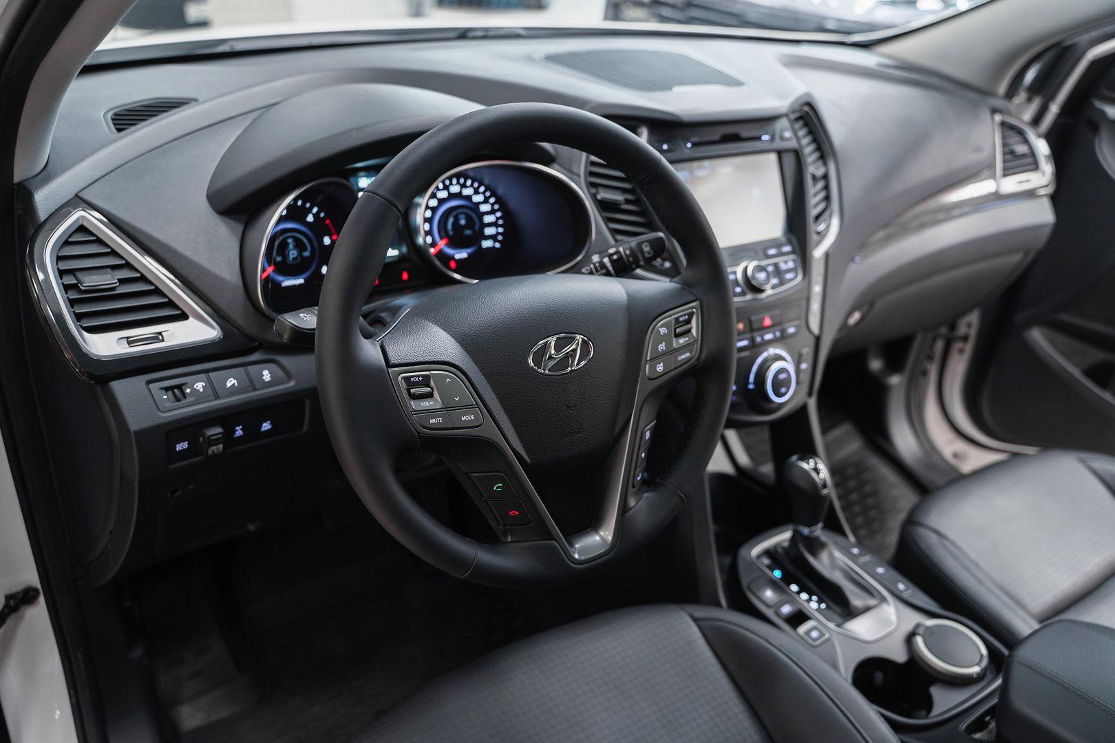 Hyundai Santa Fe 2013, белый, ДЦ Орехово