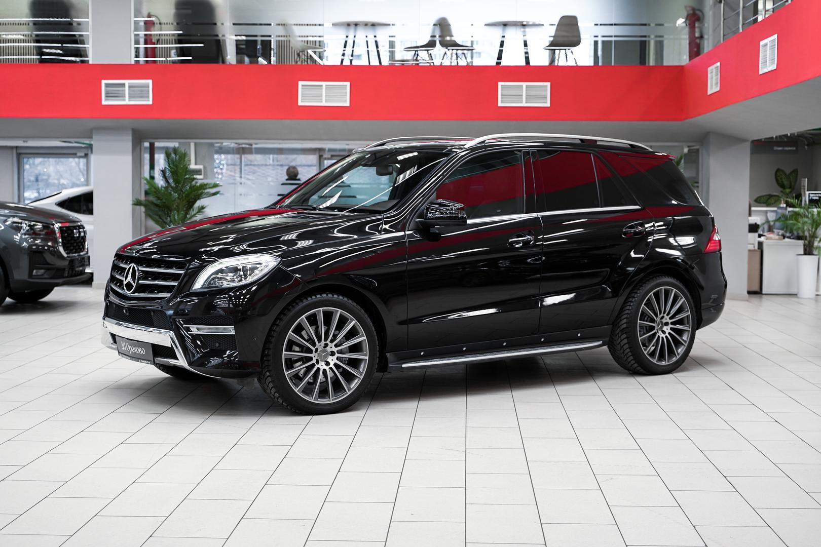 Mercedes-Benz M-Класс 2013, черный, ДЦ Орехово