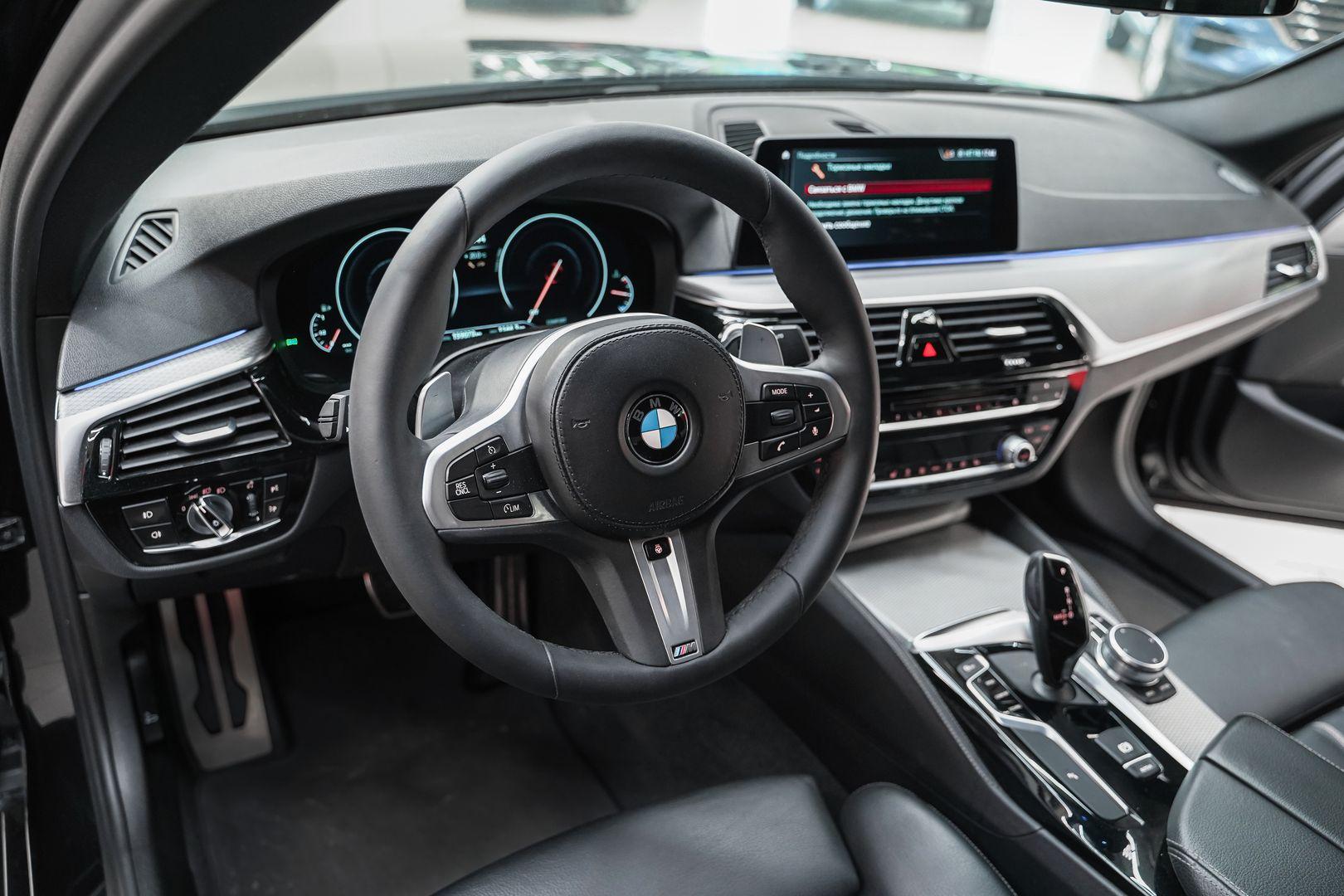 BMW 5 серии 2018, черный, ДЦ Орехово