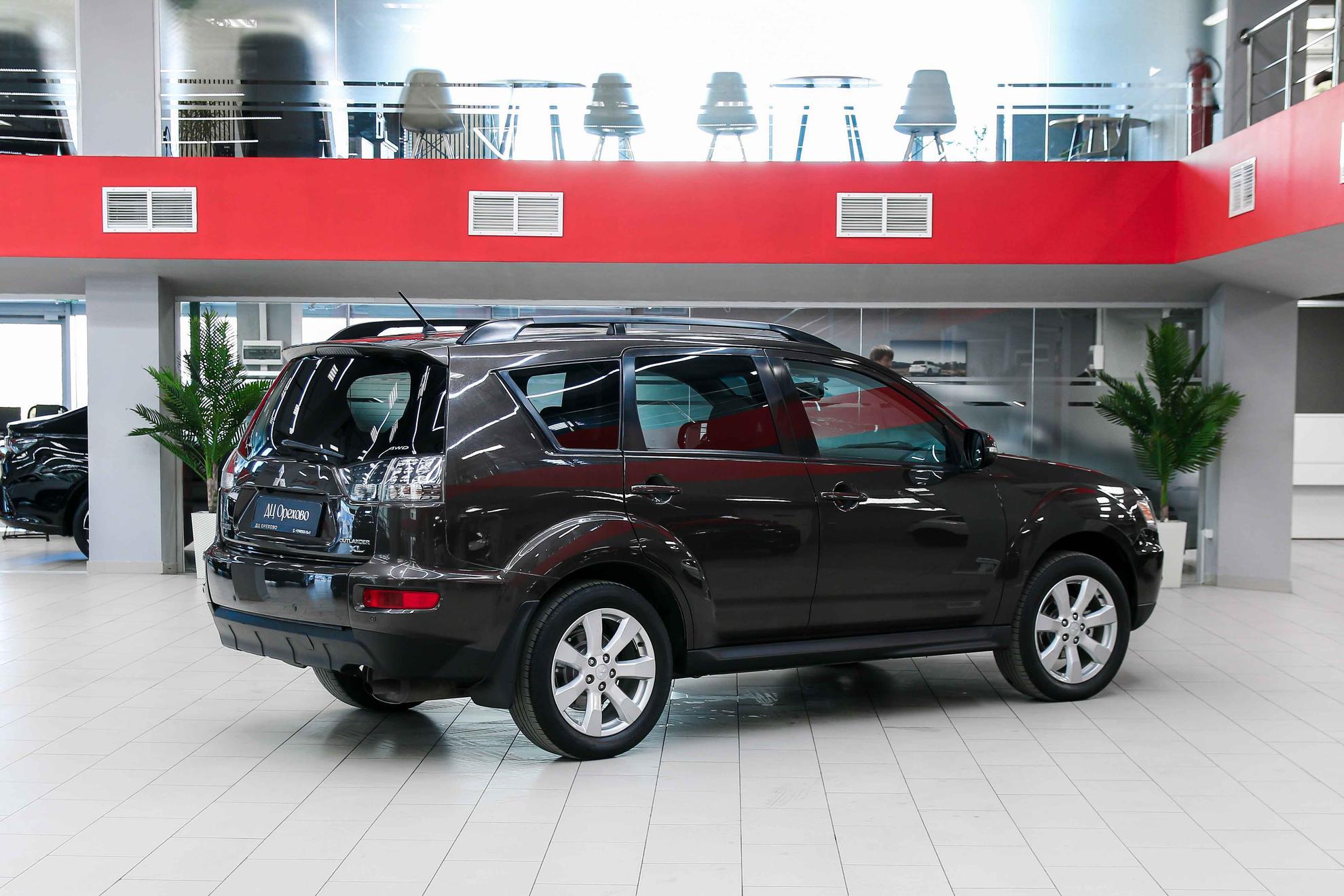 Mitsubishi Outlander 2010, коричневый, ДЦ Орехово