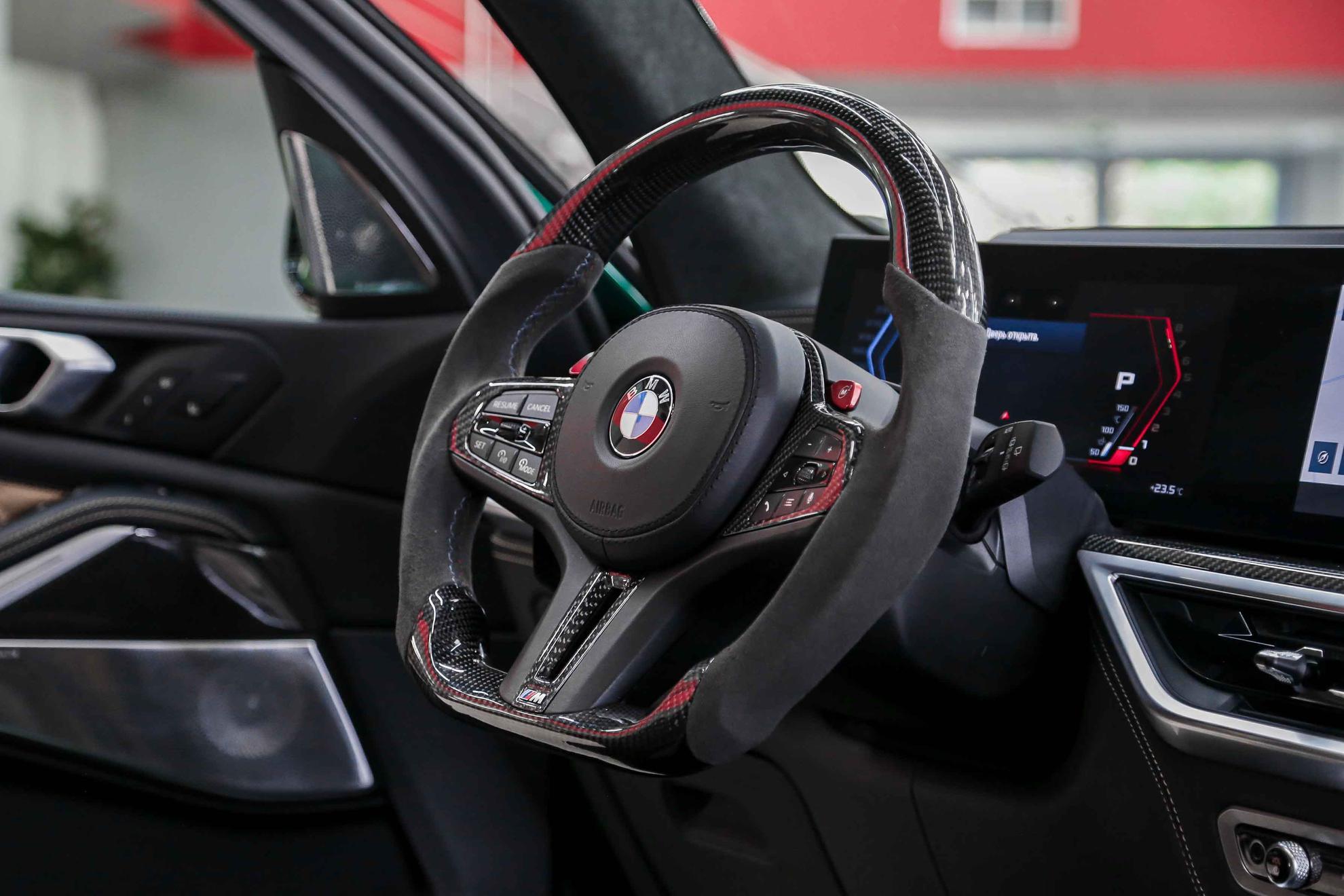 BMW X5 M 2023, зеленый, ДЦ Орехово