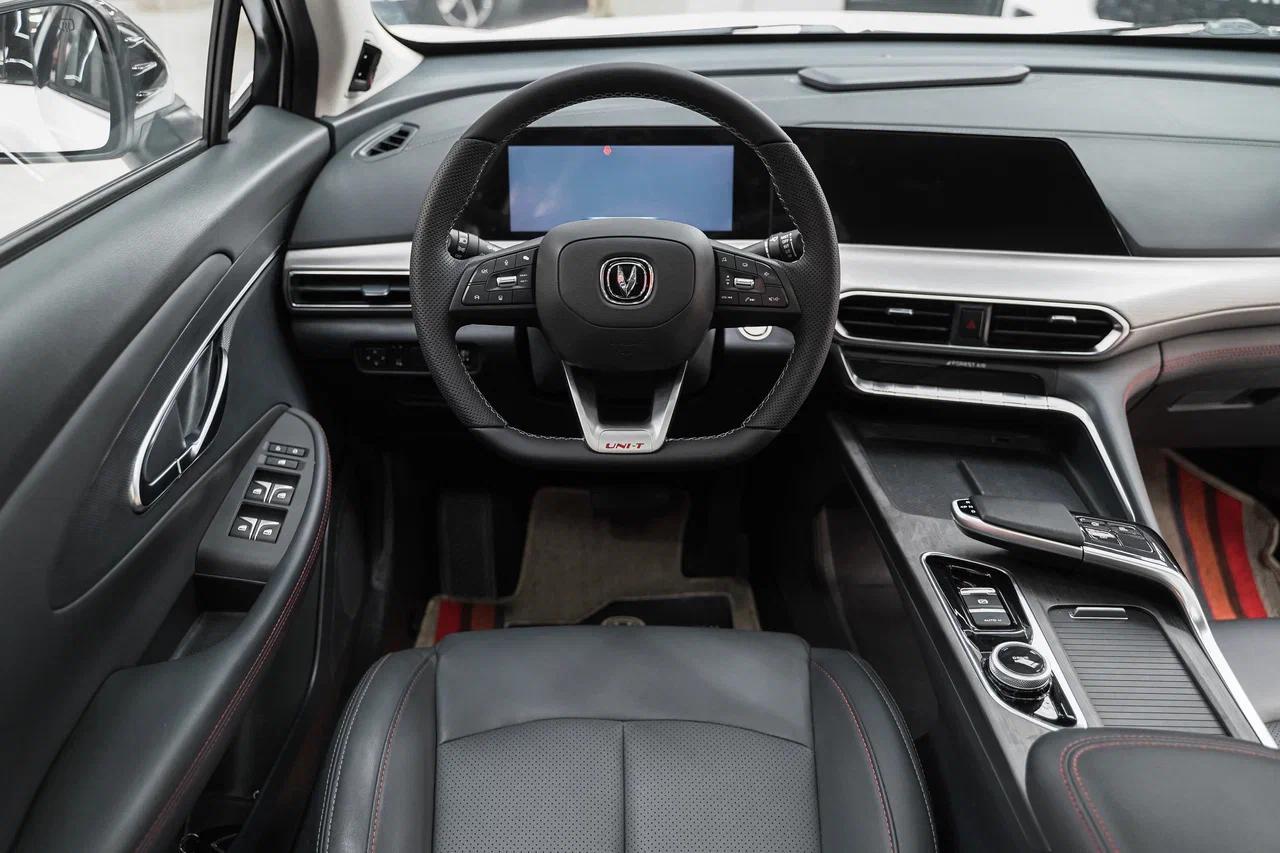 Changan UNI-T 2021, белый, ДЦ Орехово