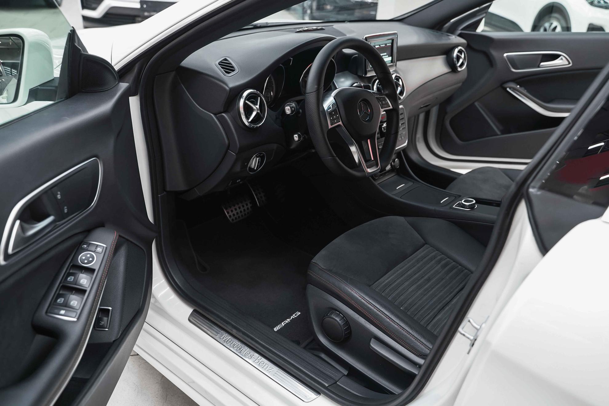Mercedes-Benz CLA 2014, белый, ДЦ Орехово