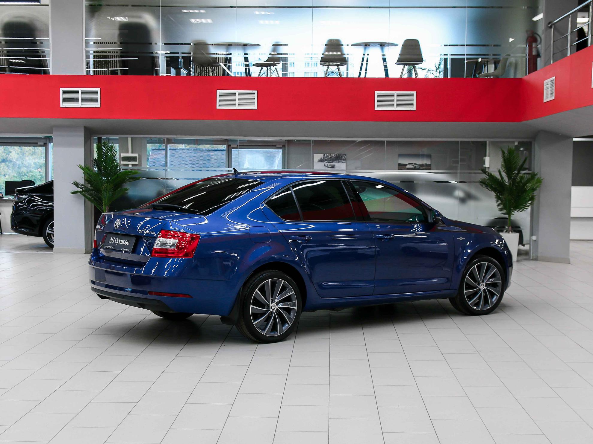 Skoda Octavia 2020, синий, ДЦ Орехово
