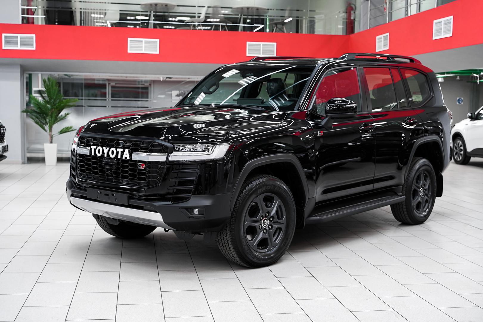 Toyota Land Cruiser 2025, черный, ДЦ Орехово