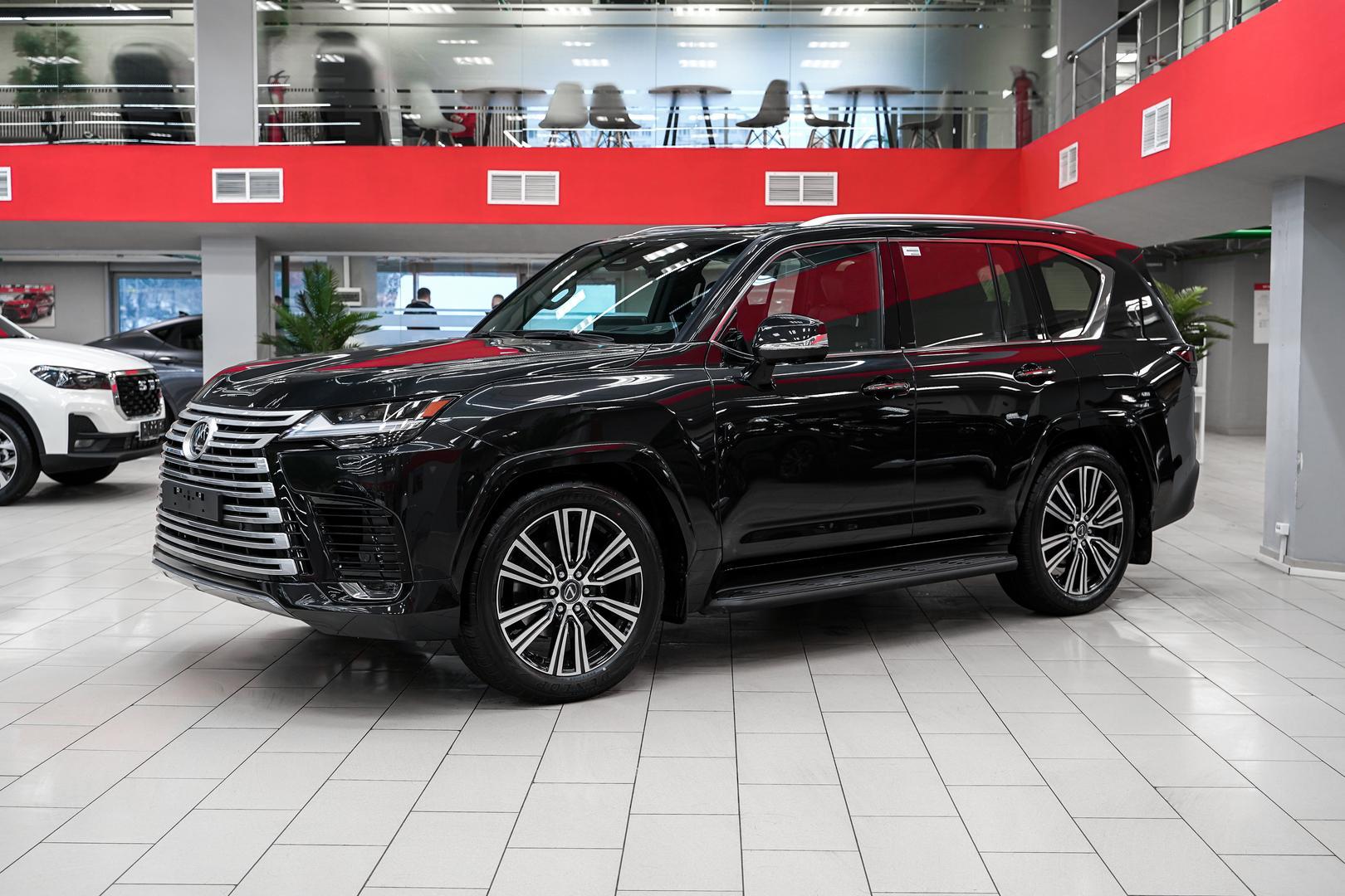 Lexus LX 2026, черный, ДЦ Орехово