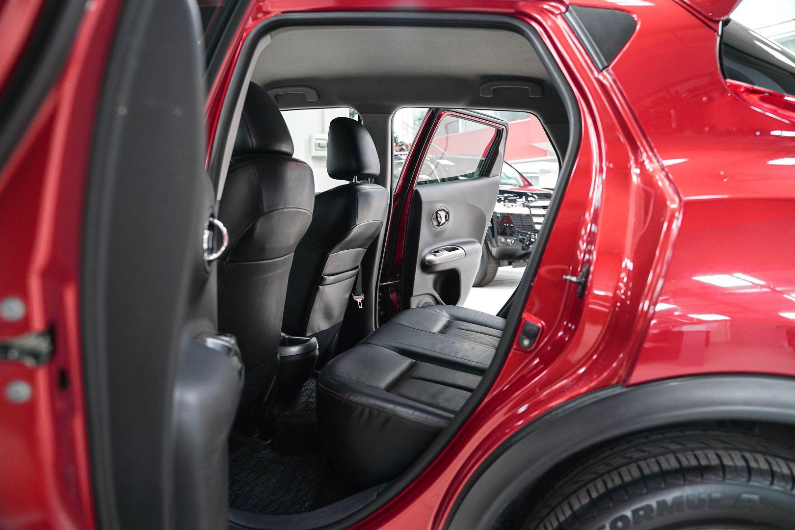 Nissan Juke 2011, красный, ДЦ Орехово