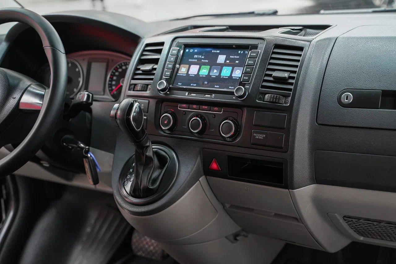 Volkswagen Caravelle 2013, черный, ДЦ Орехово