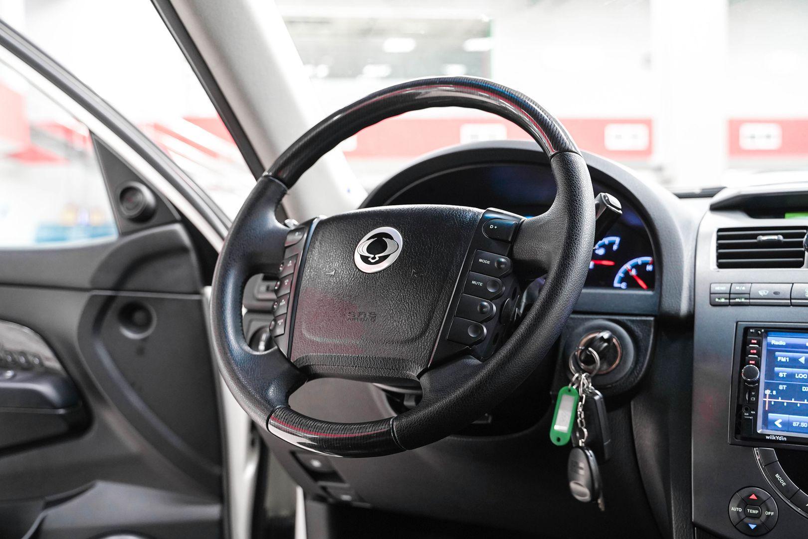 SsangYong Rexton 2012, белый, ДЦ Орехово
