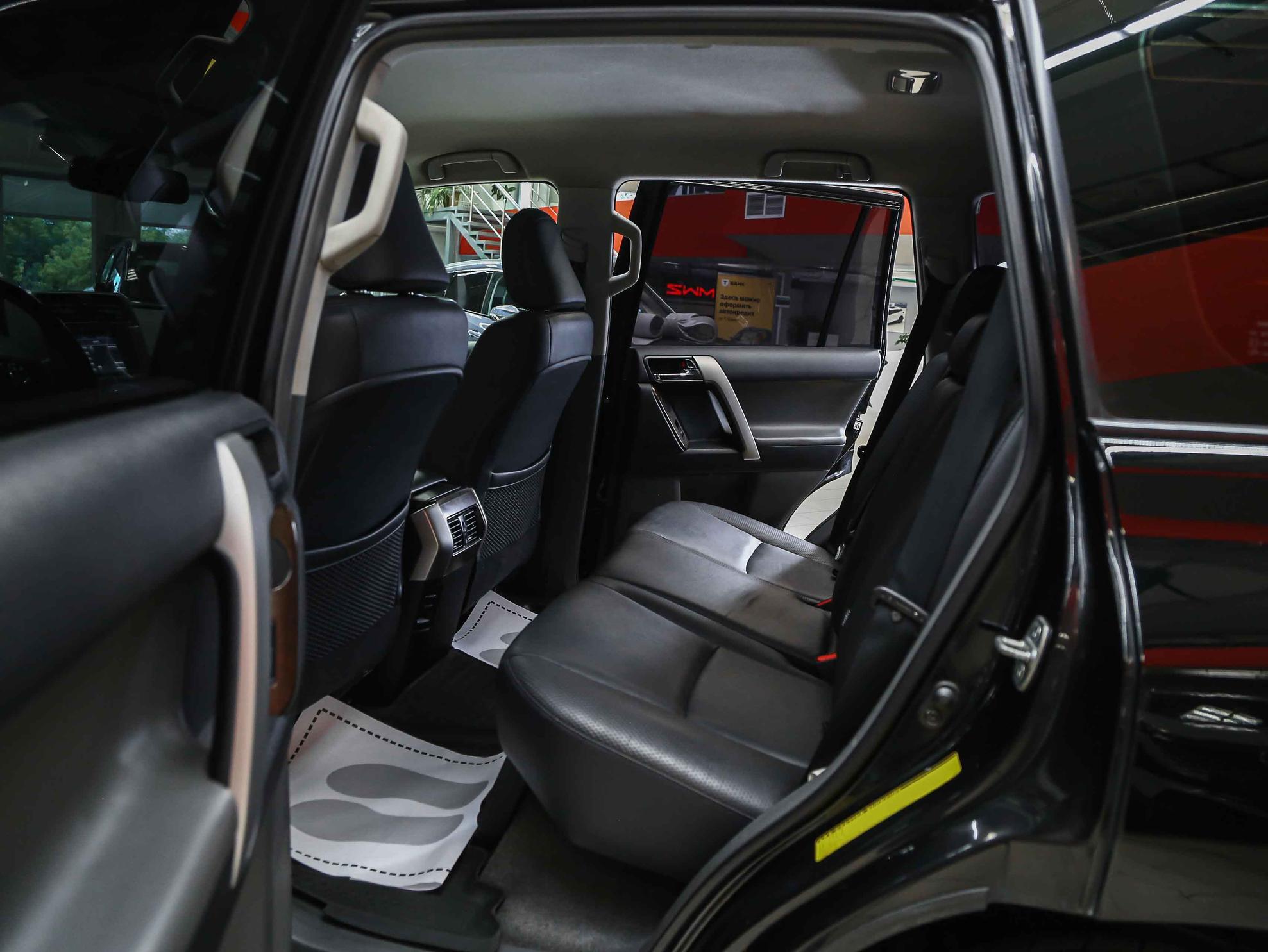 Toyota Land Cruiser Prado 2013, черный, ДЦ Орехово