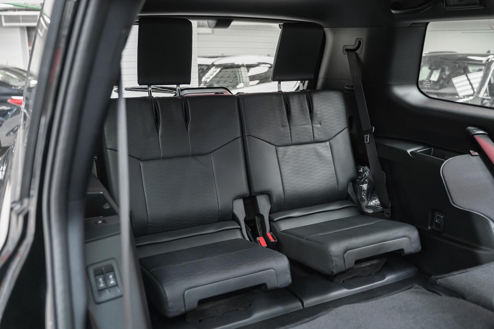 Toyota Land Cruiser Prado 2025, черный, ДЦ Орехово