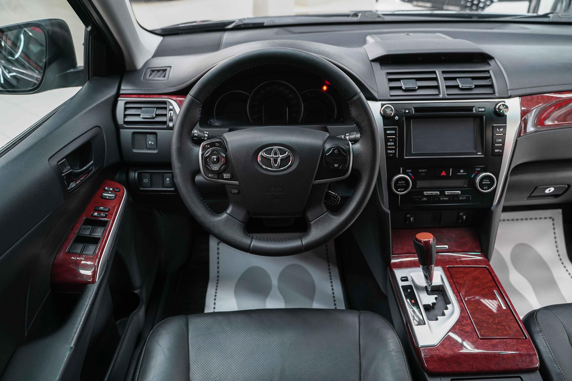 Toyota Camry 2013, черный, ДЦ Орехово
