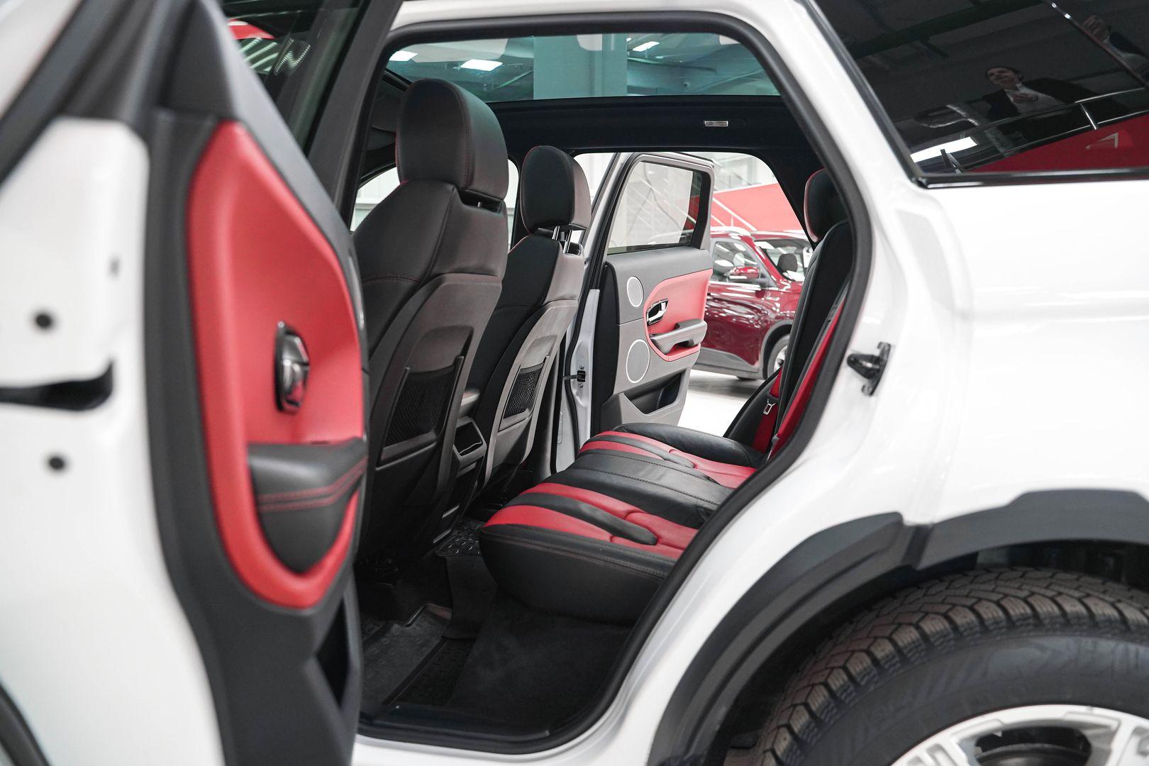 Land Rover Range Rover Evoque 2012, белый, ДЦ Орехово