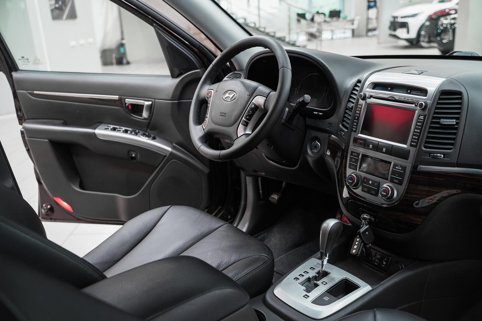 Hyundai Santa Fe 2011, пурпурный, ДЦ Орехово