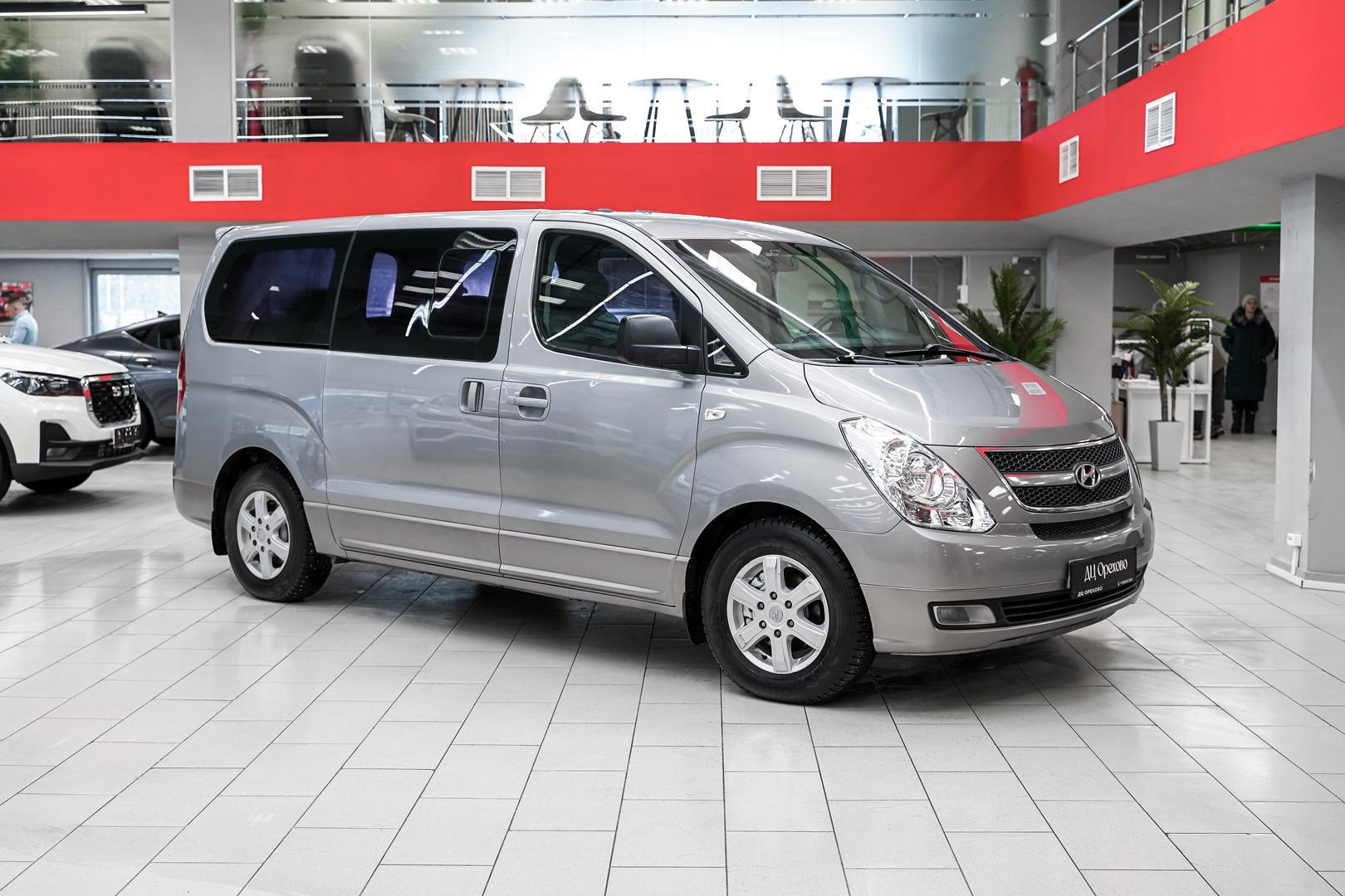 Hyundai Grand Starex 2012, серый, ДЦ Орехово