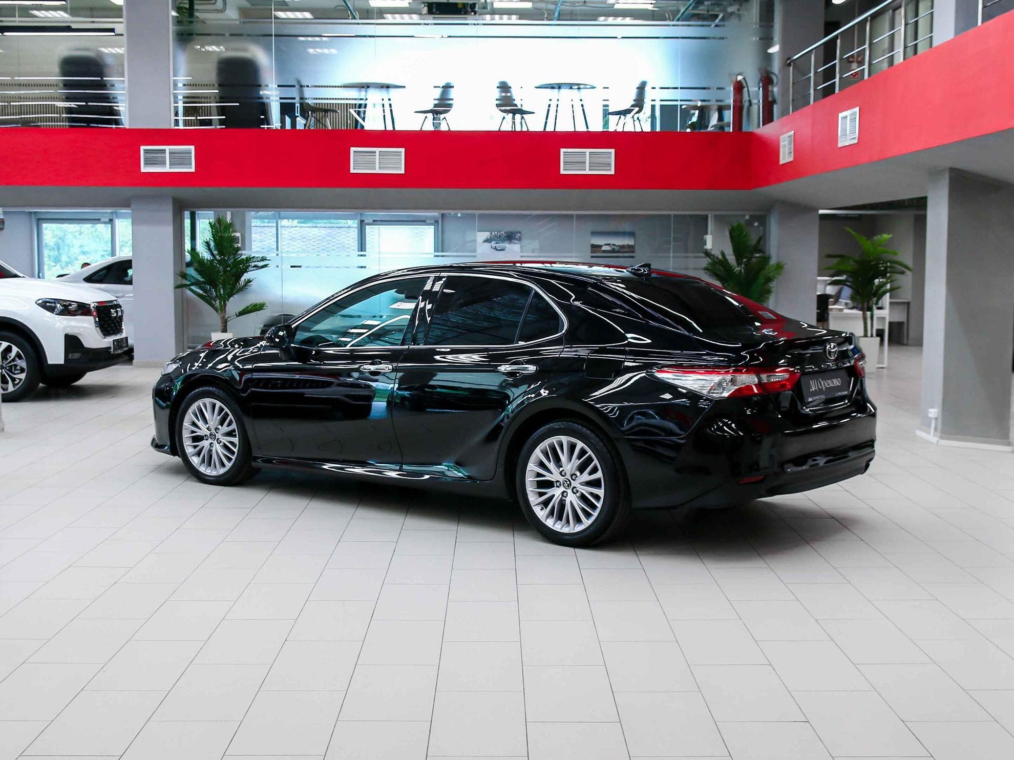 Toyota Camry 2018, черный, ДЦ Орехово