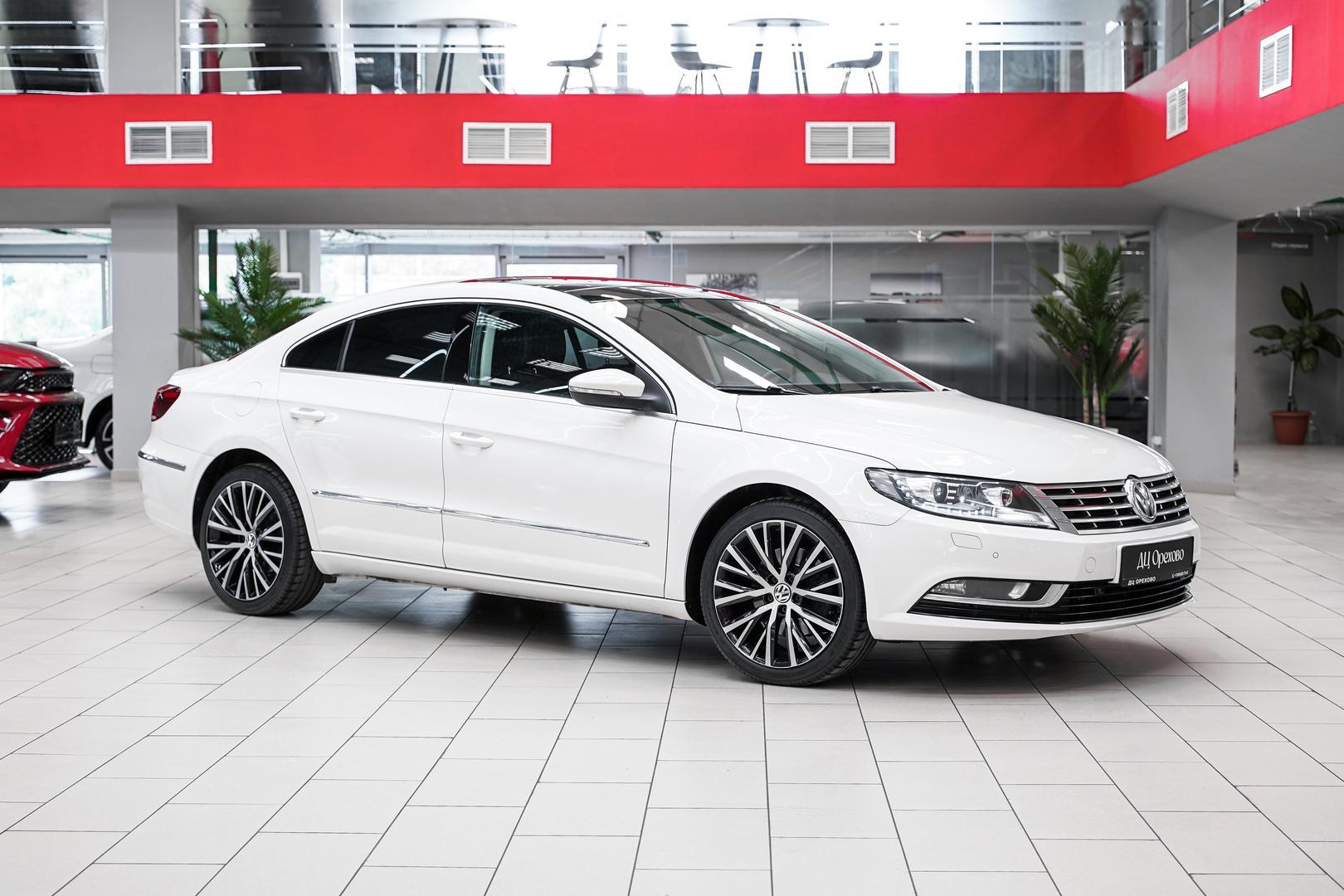 Volkswagen Passat CC 2012, белый, ДЦ Орехово