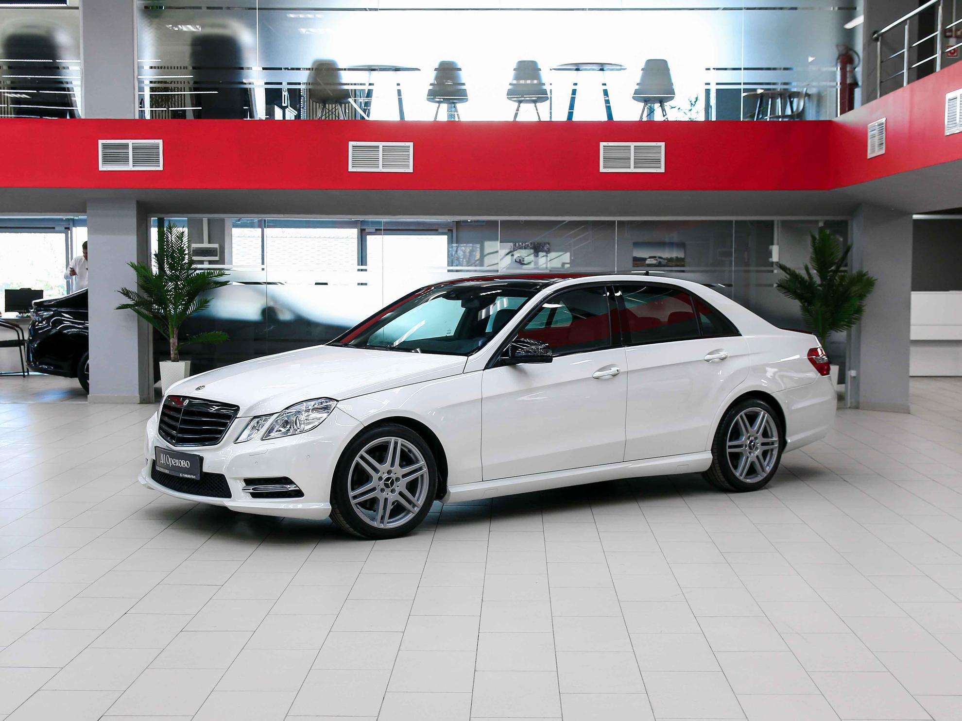 Mercedes-Benz E-Класс 2012, белый, ДЦ Орехово