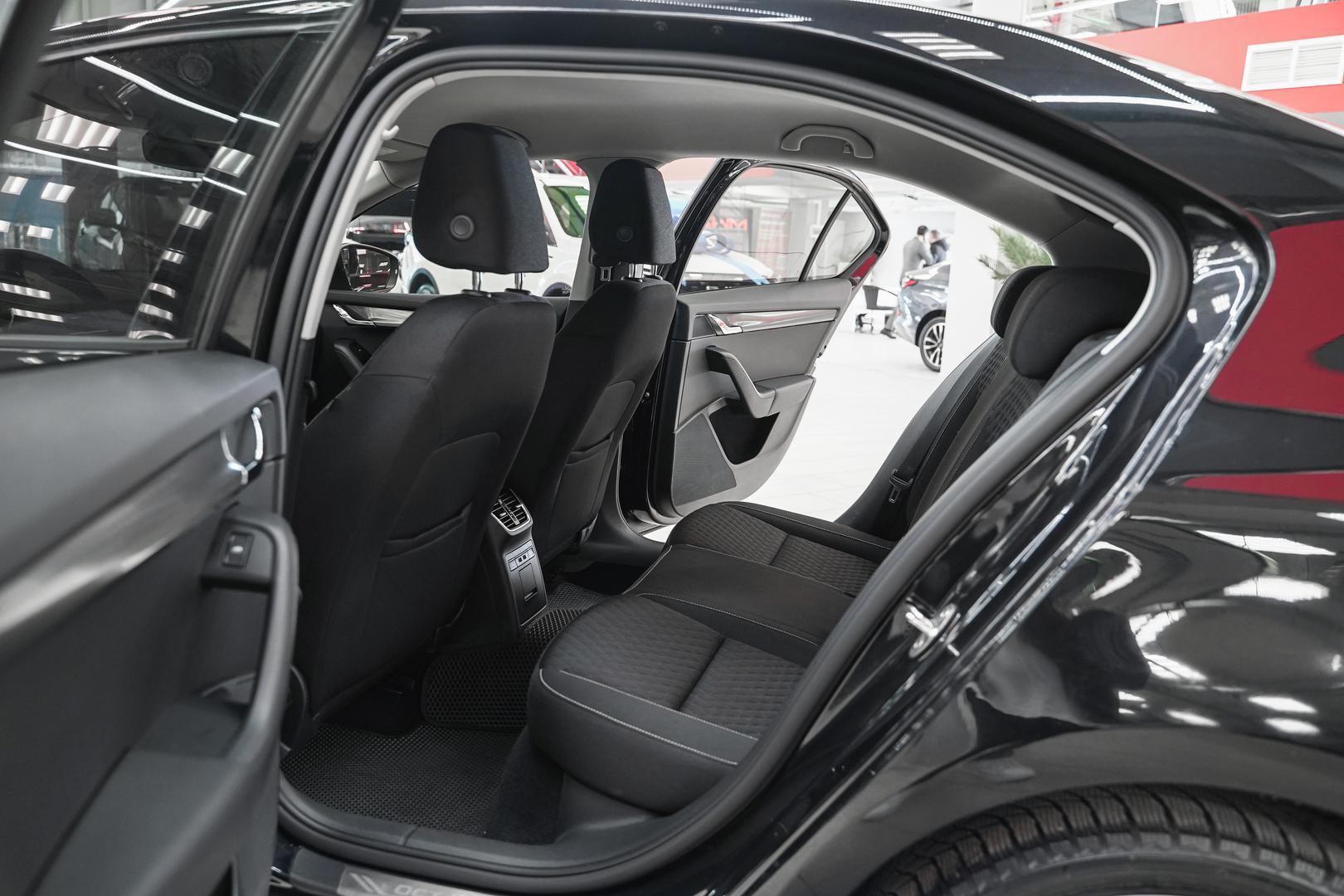 Skoda Octavia 2018, черный, ДЦ Орехово