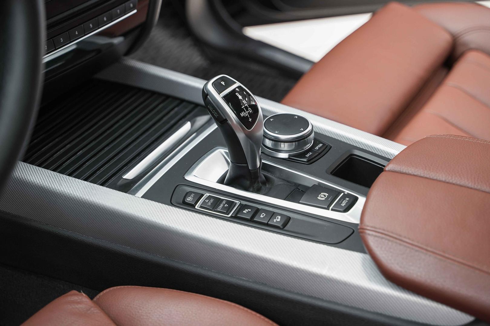 BMW X5 2016, черный, ДЦ Орехово