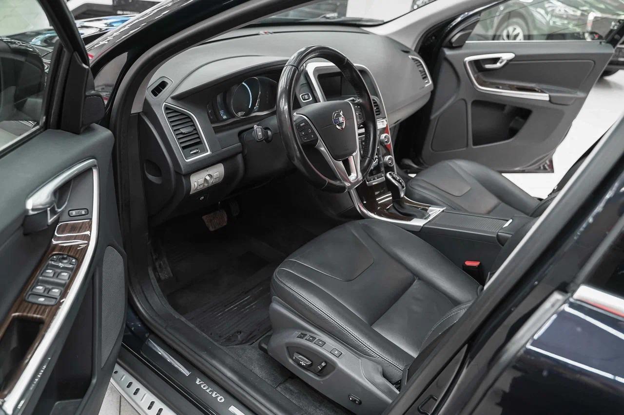 Volvo XC60 2015, черный, ДЦ Орехово