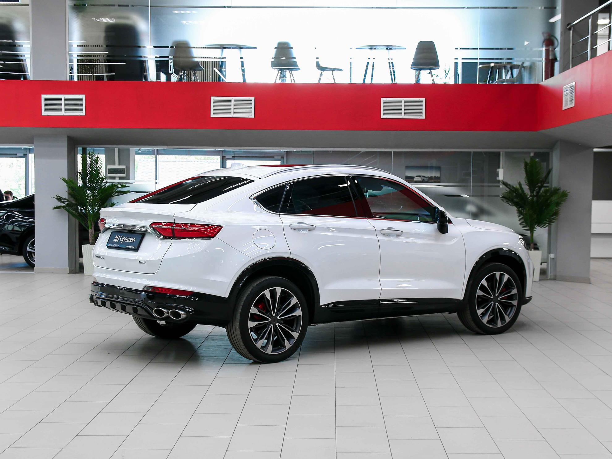 Geely Tugella 2023, белый, ДЦ Орехово