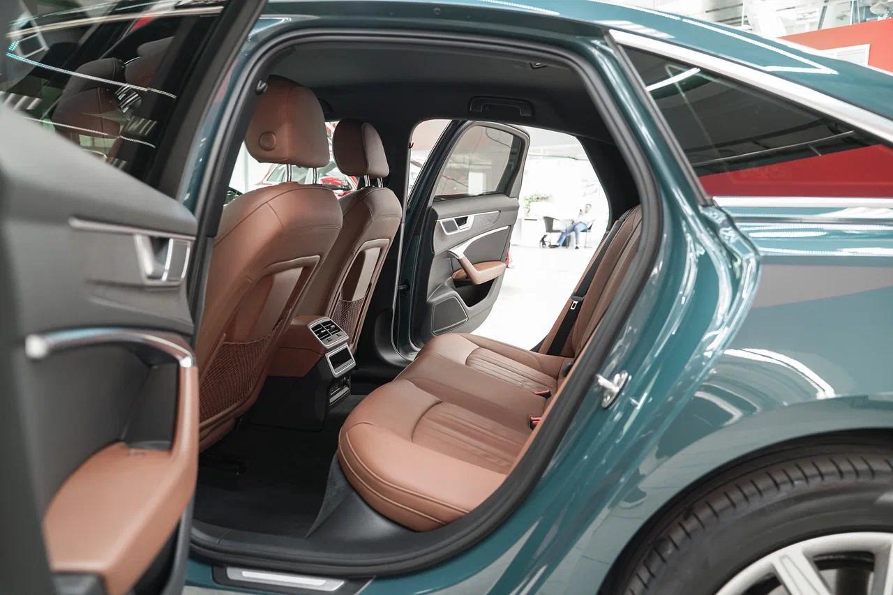 Audi A6 2021, зеленый, ДЦ Орехово