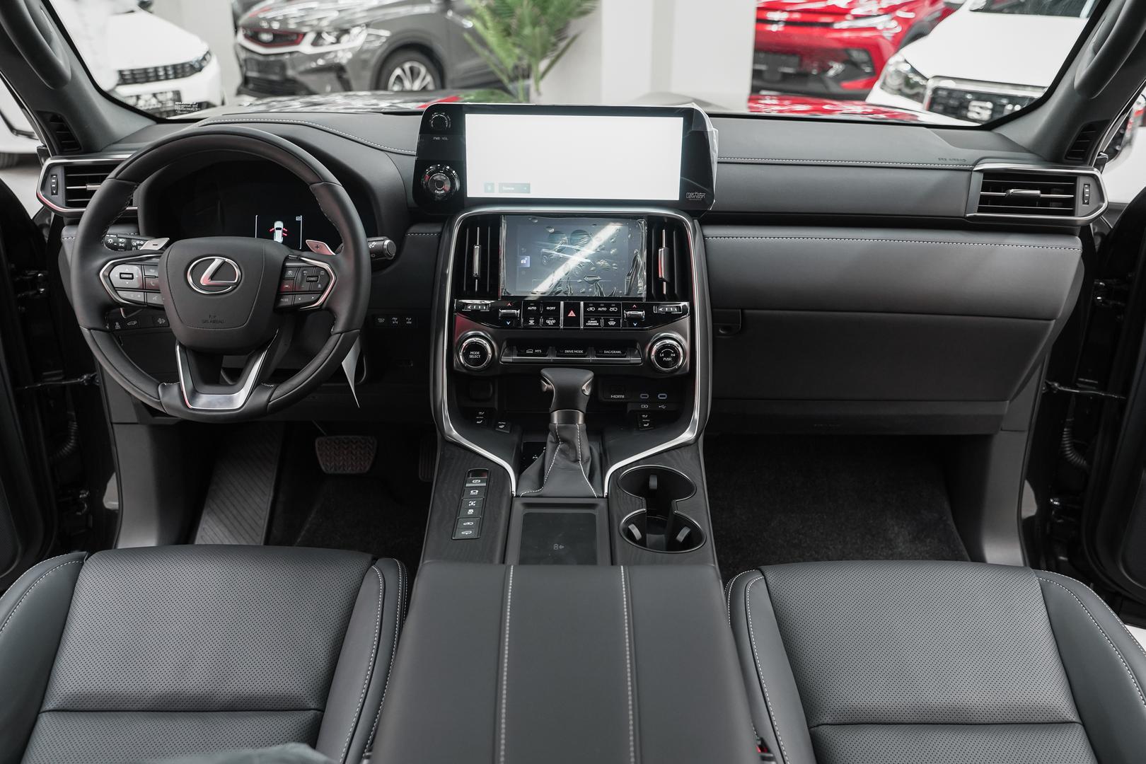 Lexus LX 2025, черный, ДЦ Орехово