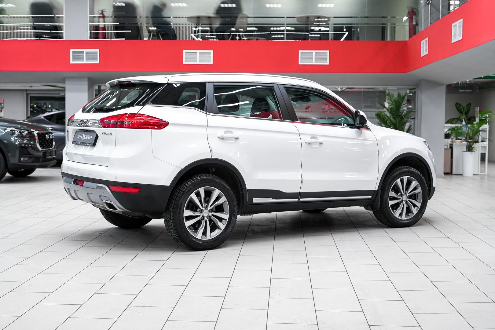 Geely Atlas 2021, белый, ДЦ Орехово