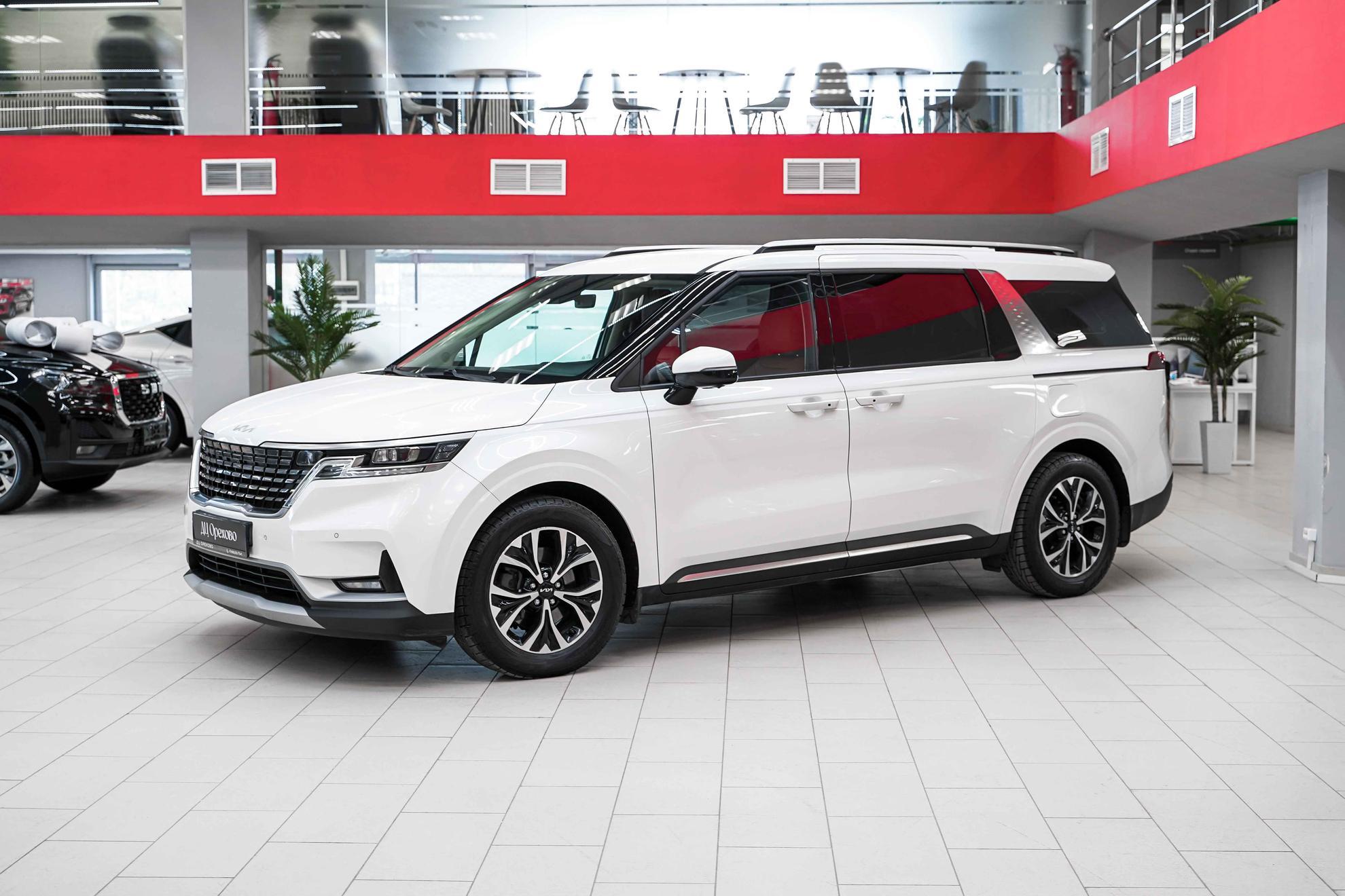 Kia Carnival 2023, белый, ДЦ Орехово
