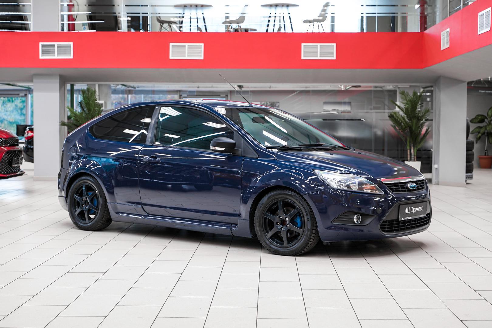 Ford Focus 2010, синий, ДЦ Орехово
