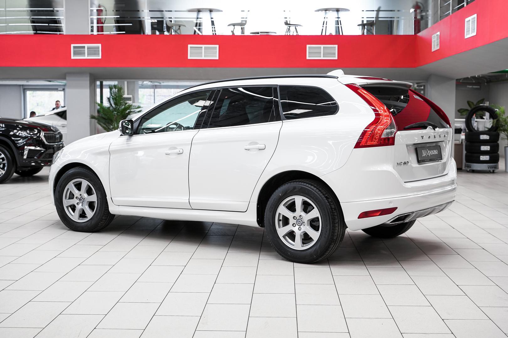 Volvo XC60 2014, белый, ДЦ Орехово