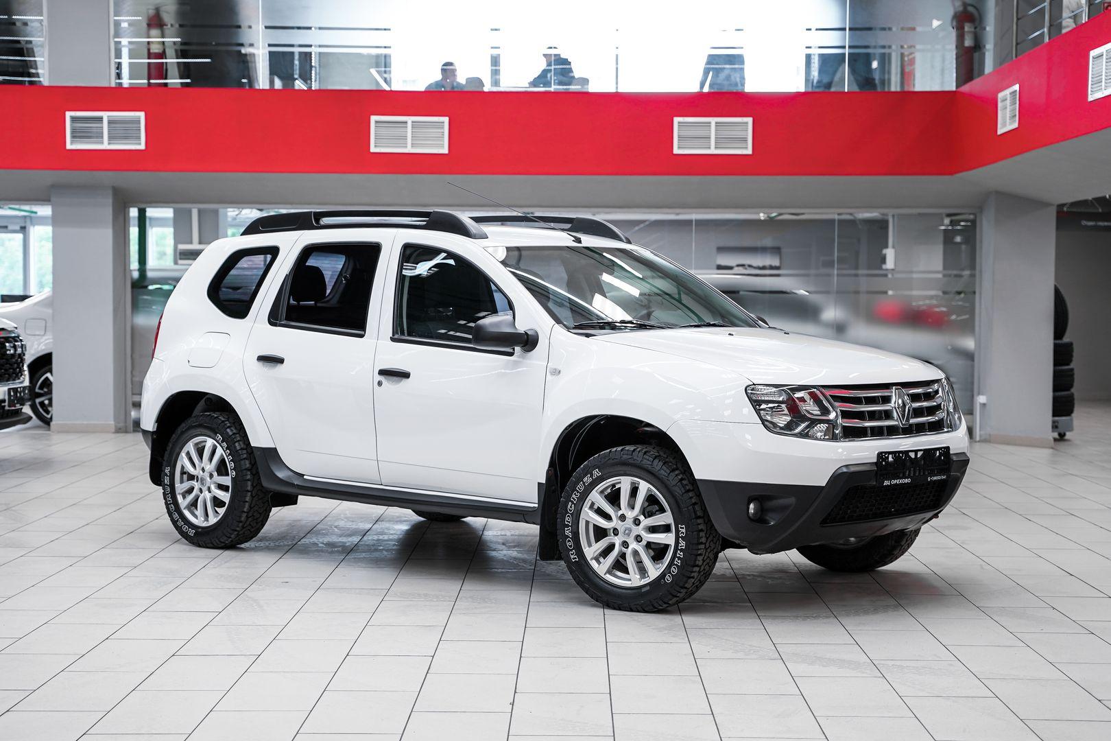 Renault Duster 2013, белый, ДЦ Орехово