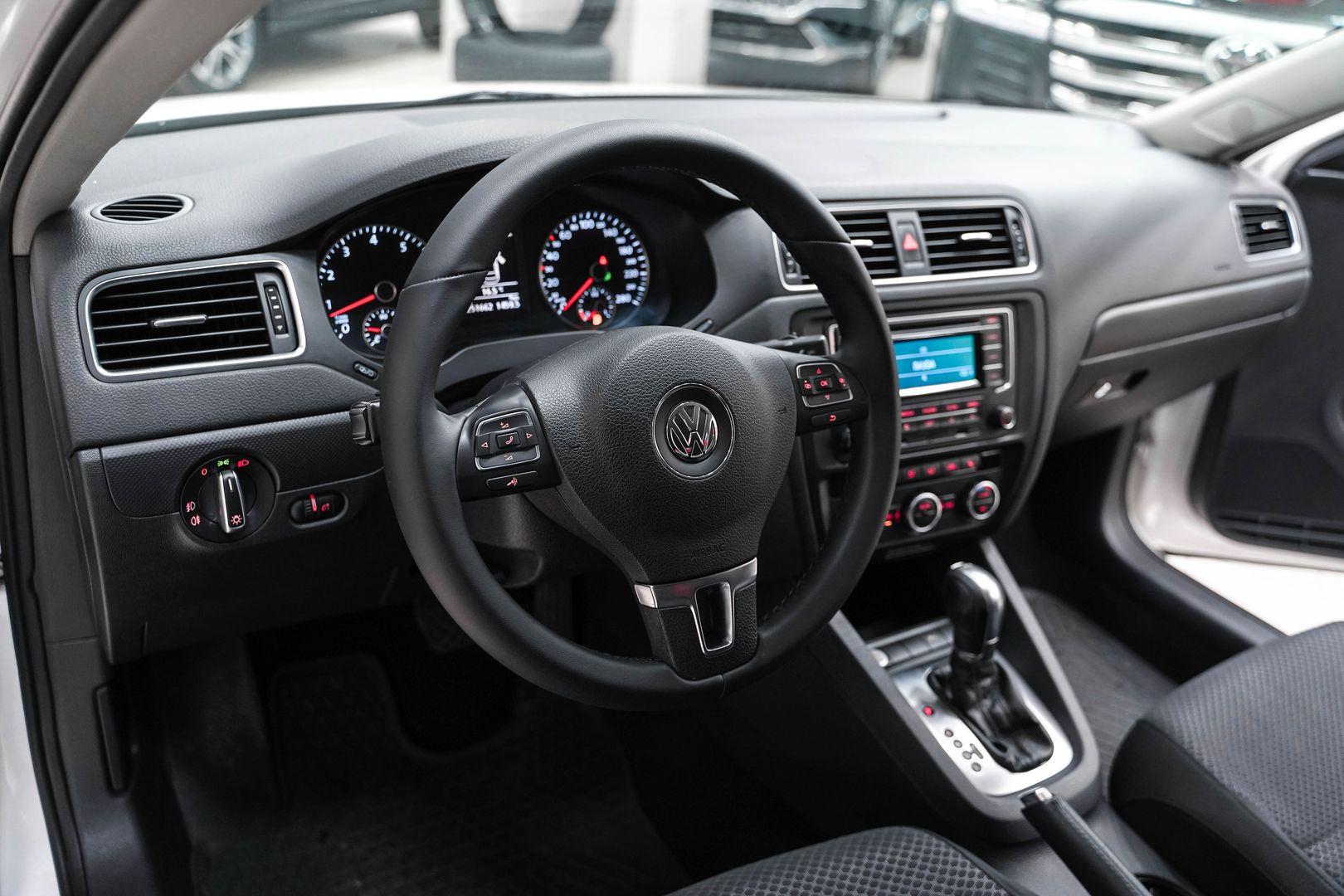 Volkswagen Jetta 2014, белый, ДЦ Орехово