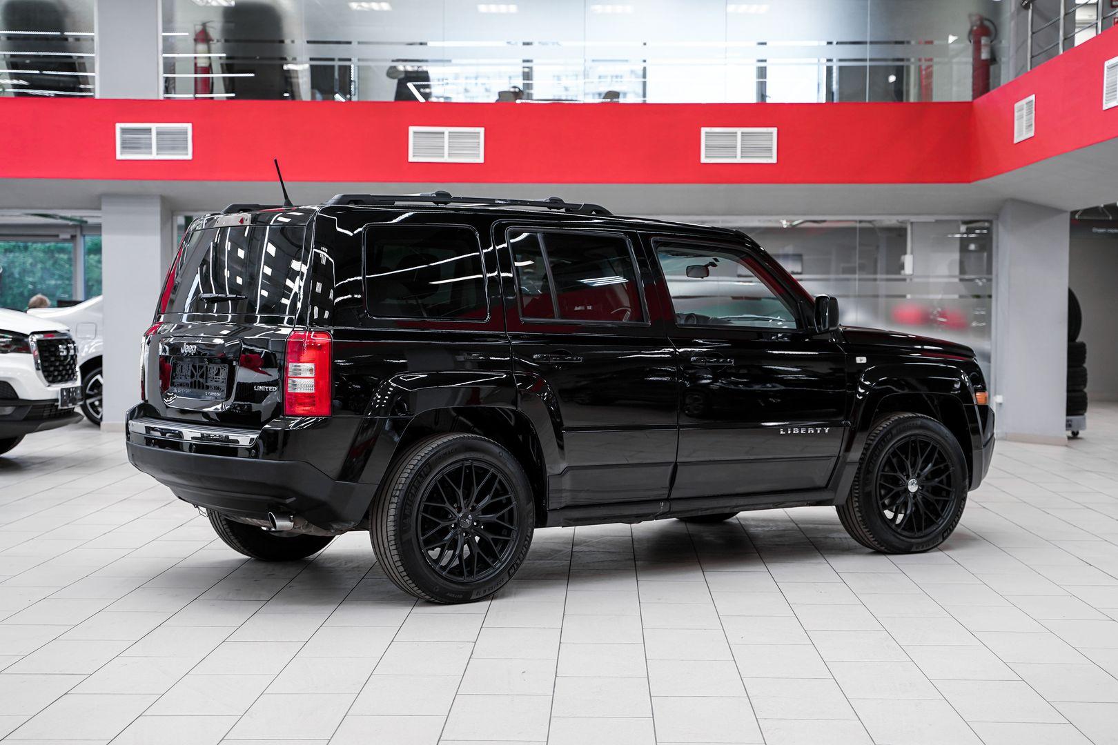 Jeep Liberty (Patriot) 2012, черный, ДЦ Орехово