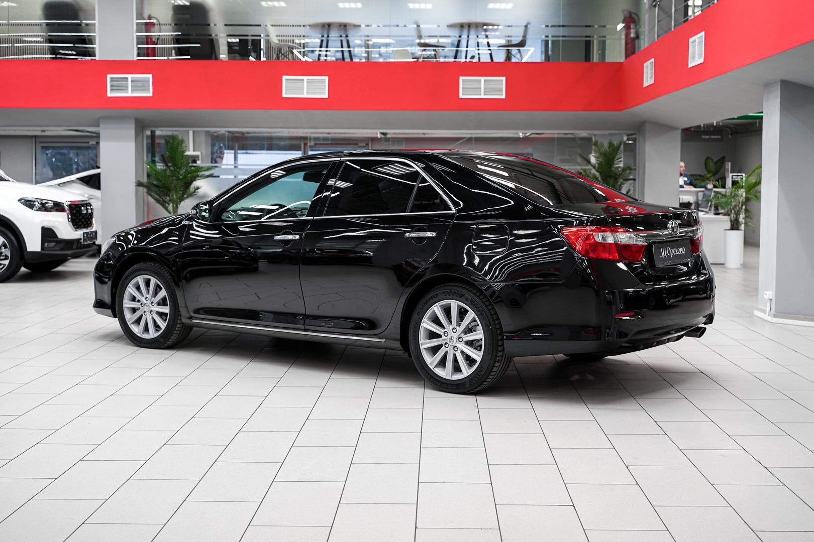 Toyota Camry 2013, черный, ДЦ Орехово