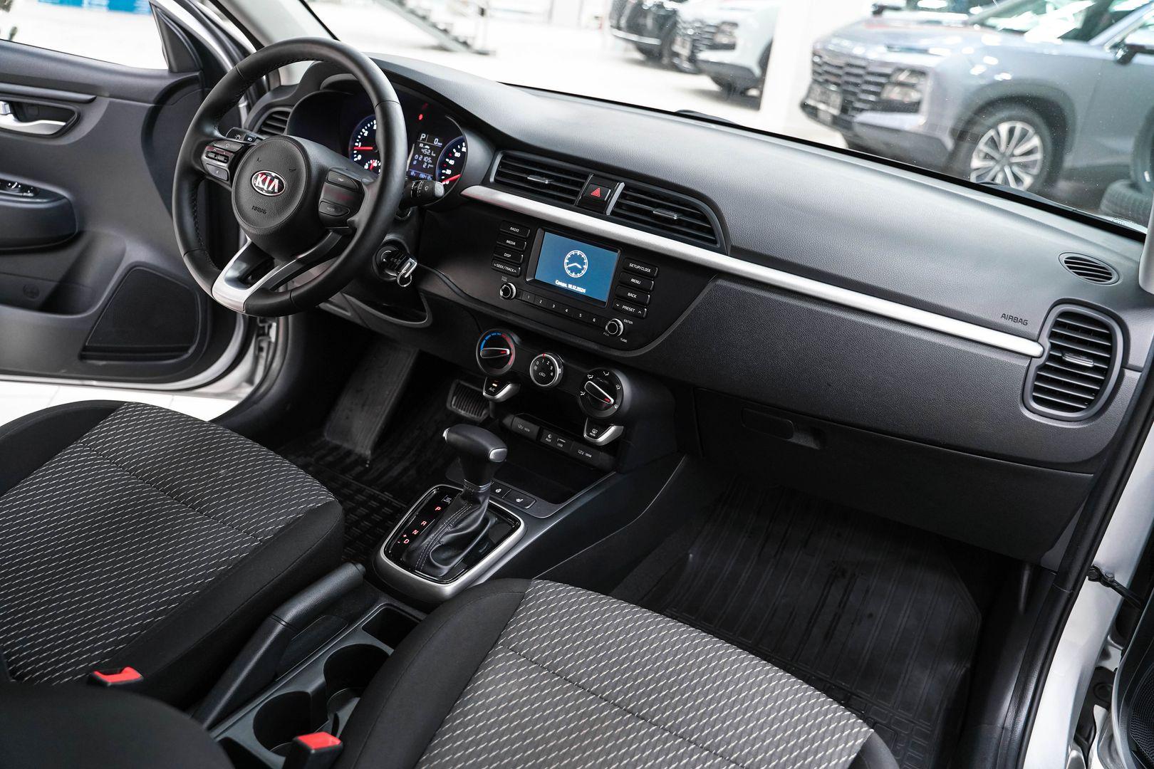 Kia Rio 2017, серебряный, ДЦ Орехово
