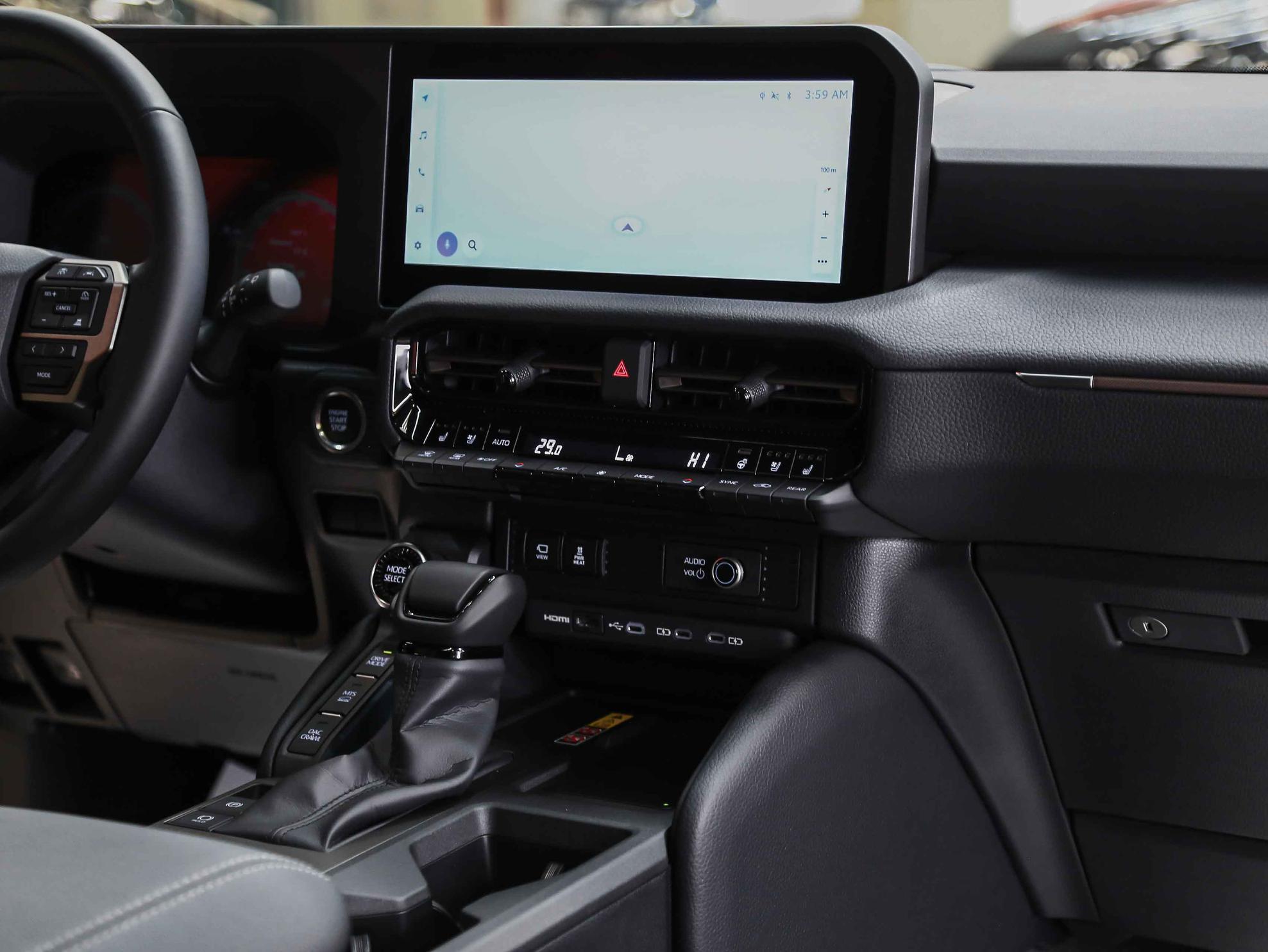 Toyota Land Cruiser Prado 2026, белый, ДЦ Орехово