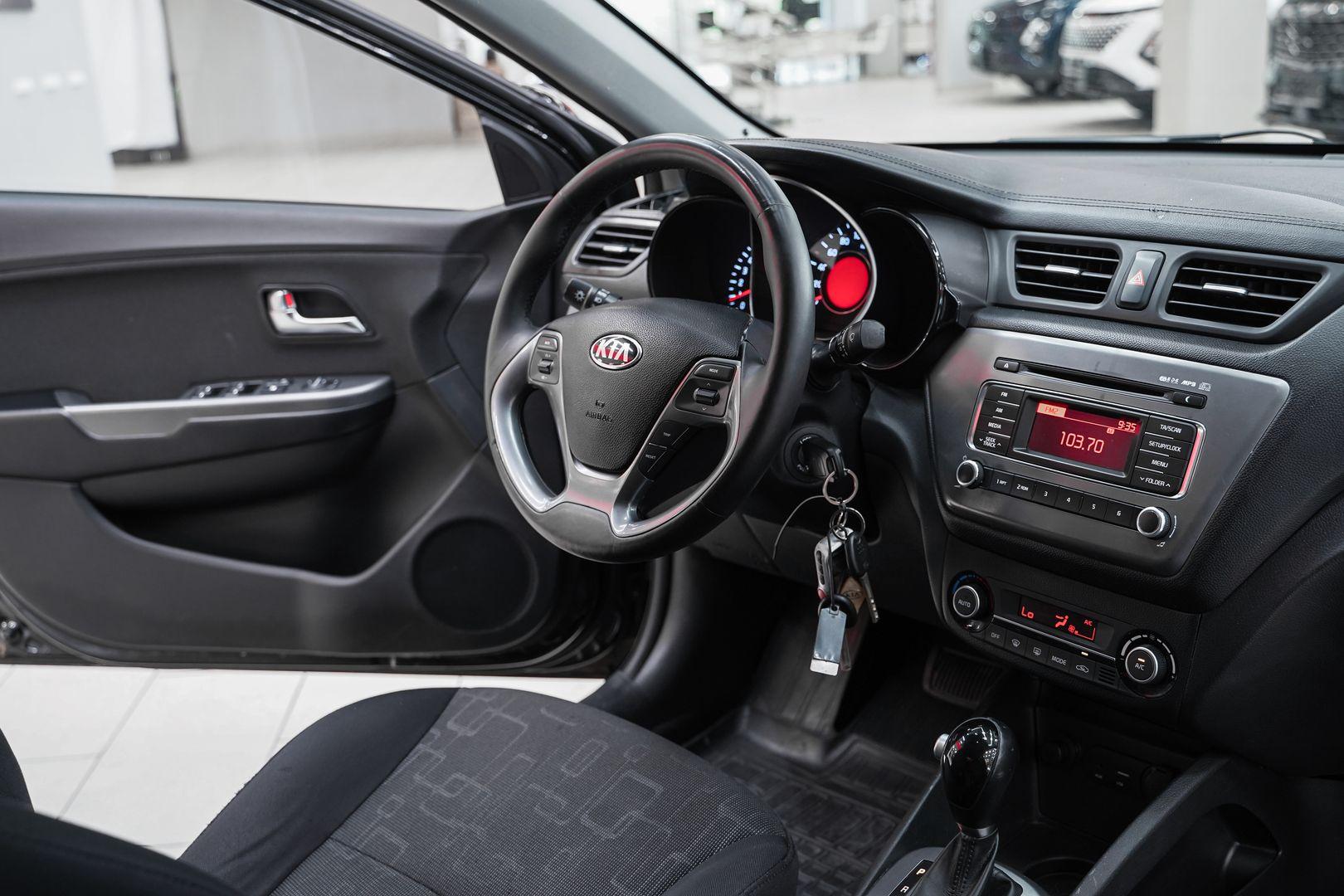 Kia Rio 2017, черный, ДЦ Орехово