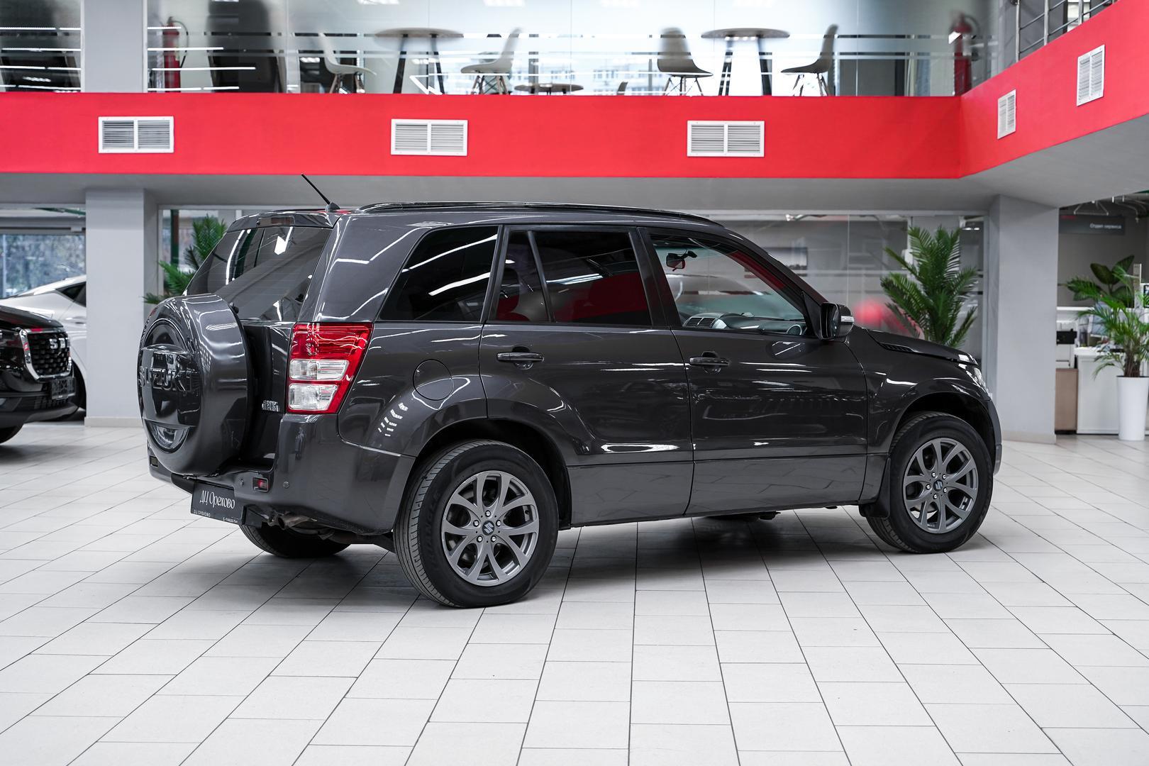 Suzuki Grand Vitara 2010, серый, ДЦ Орехово