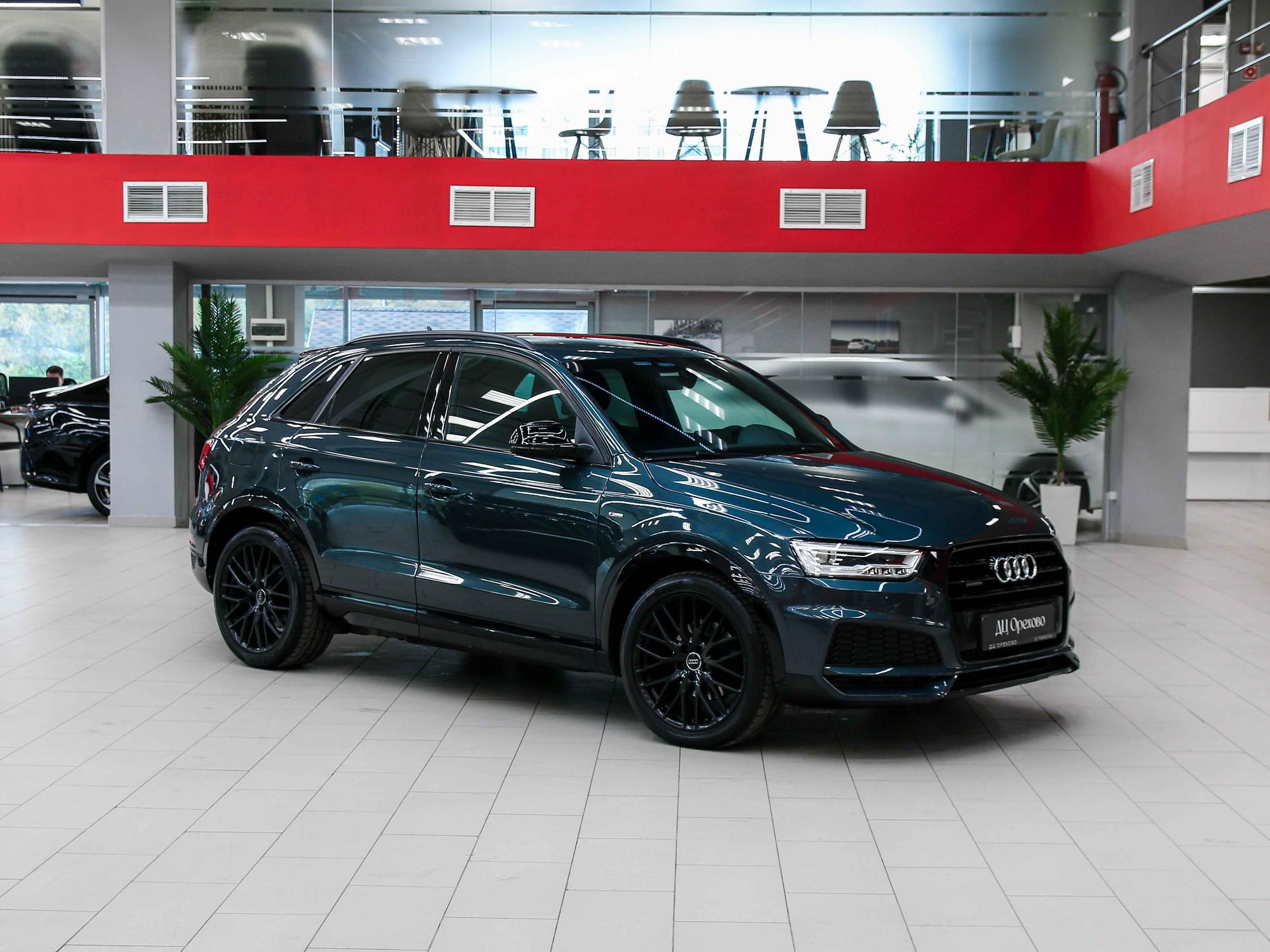 Audi Q3 2017, зеленый, ДЦ Орехово