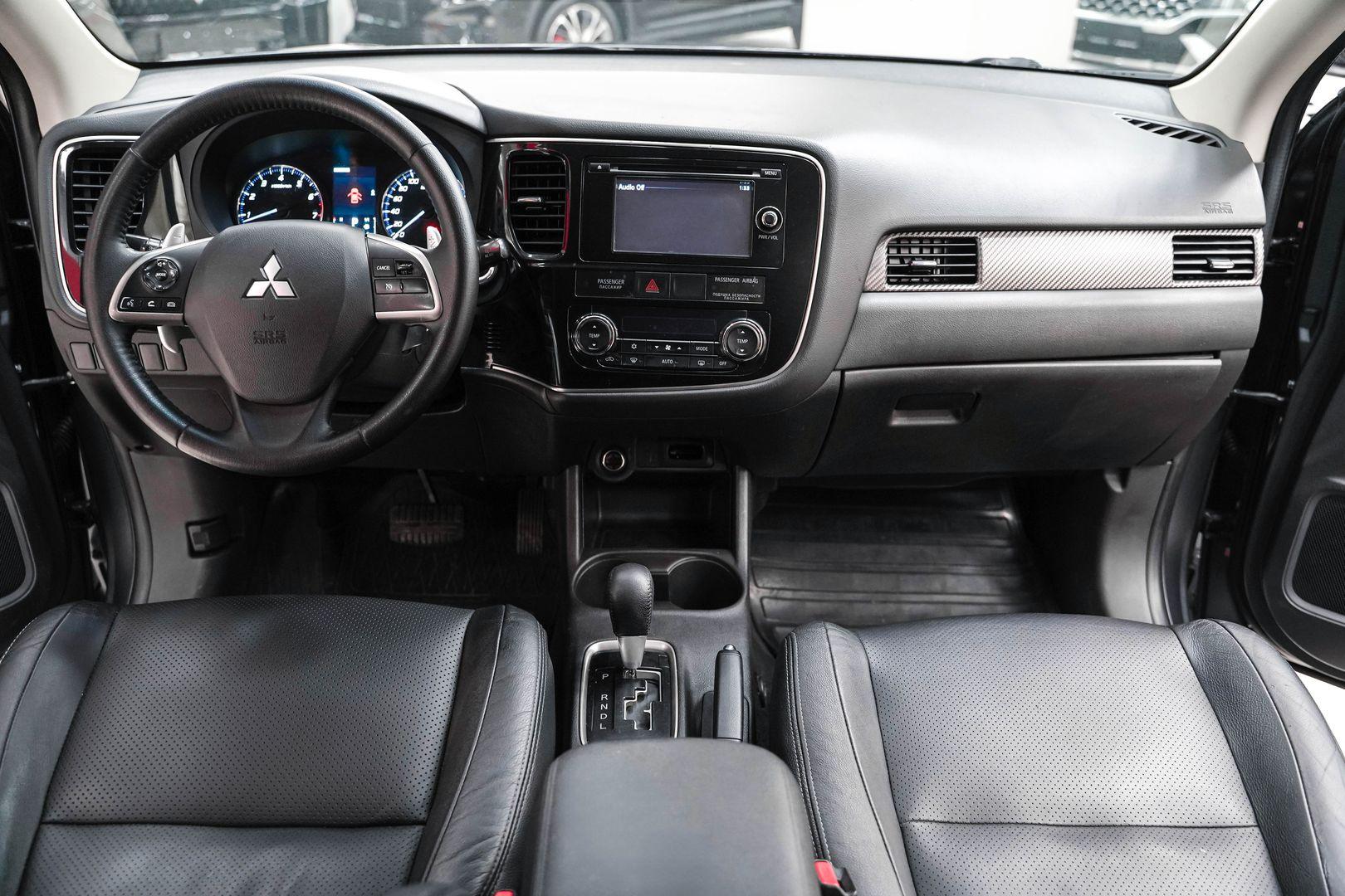 Mitsubishi Outlander 2013, серый, ДЦ Орехово