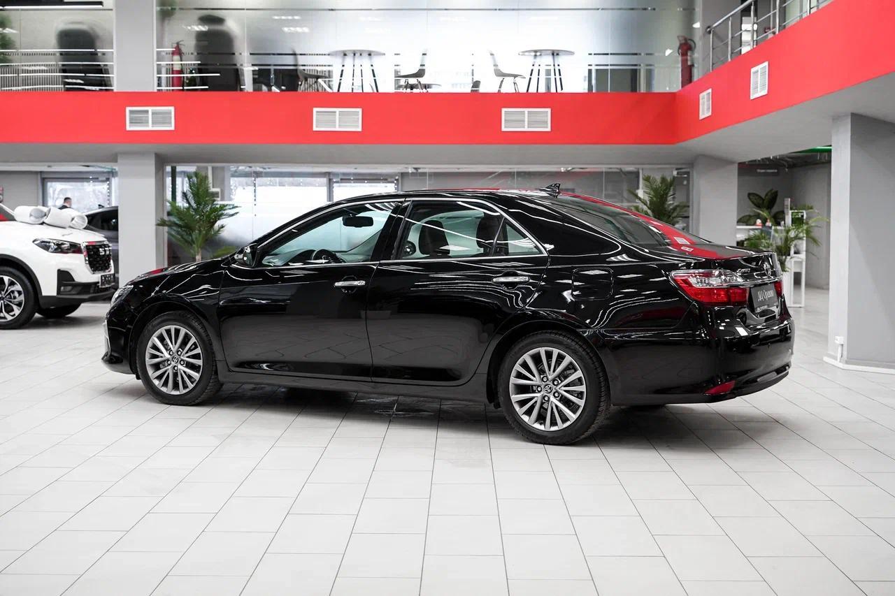 Toyota Camry 2017, черный, ДЦ Орехово