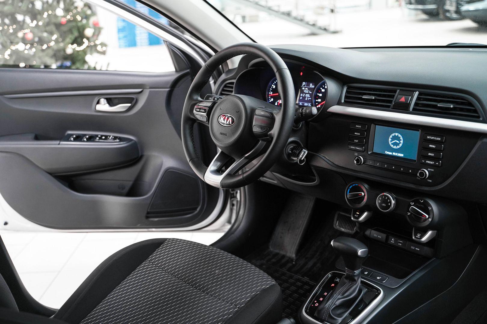 Kia Rio 2017, серебряный, ДЦ Орехово