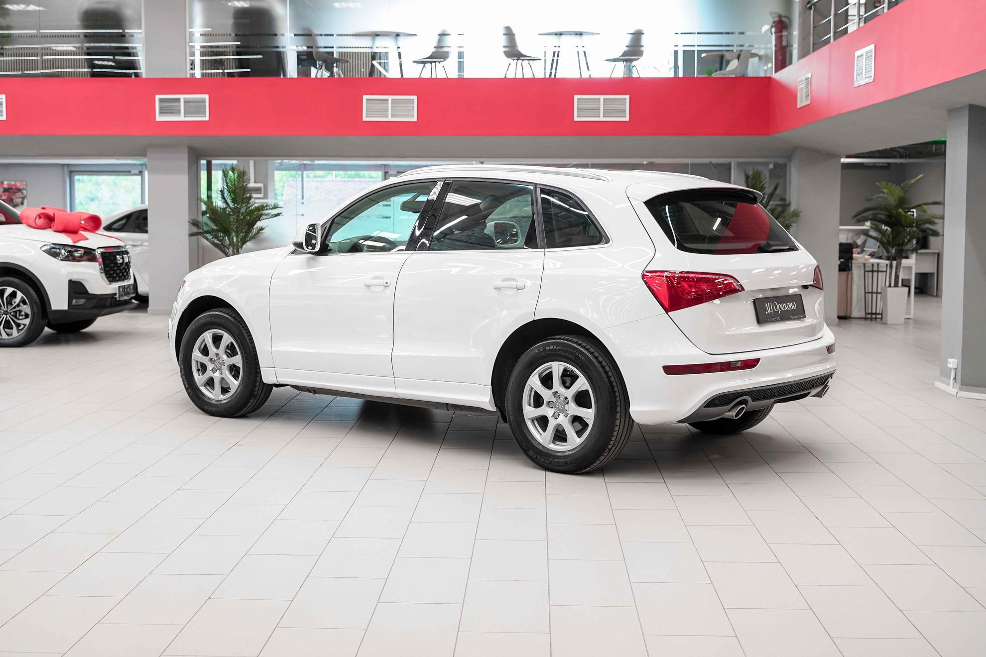 Audi Q5 2011, белый, ДЦ Орехово