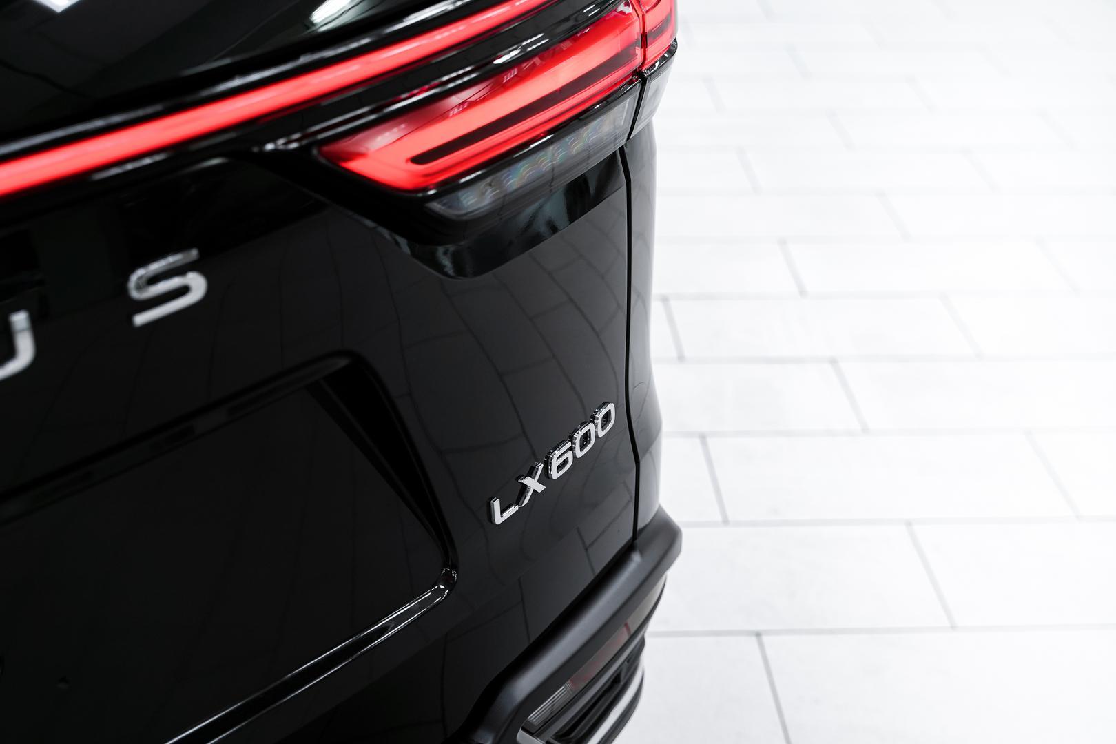 Lexus LX 2025, черный, ДЦ Орехово