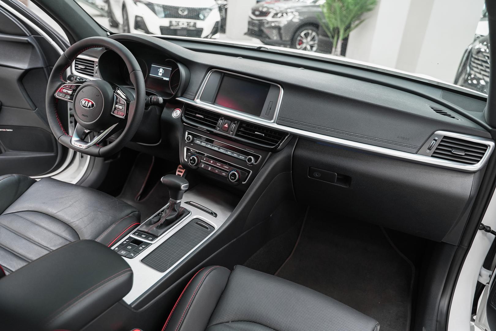 Kia Optima 2018, белый, ДЦ Орехово