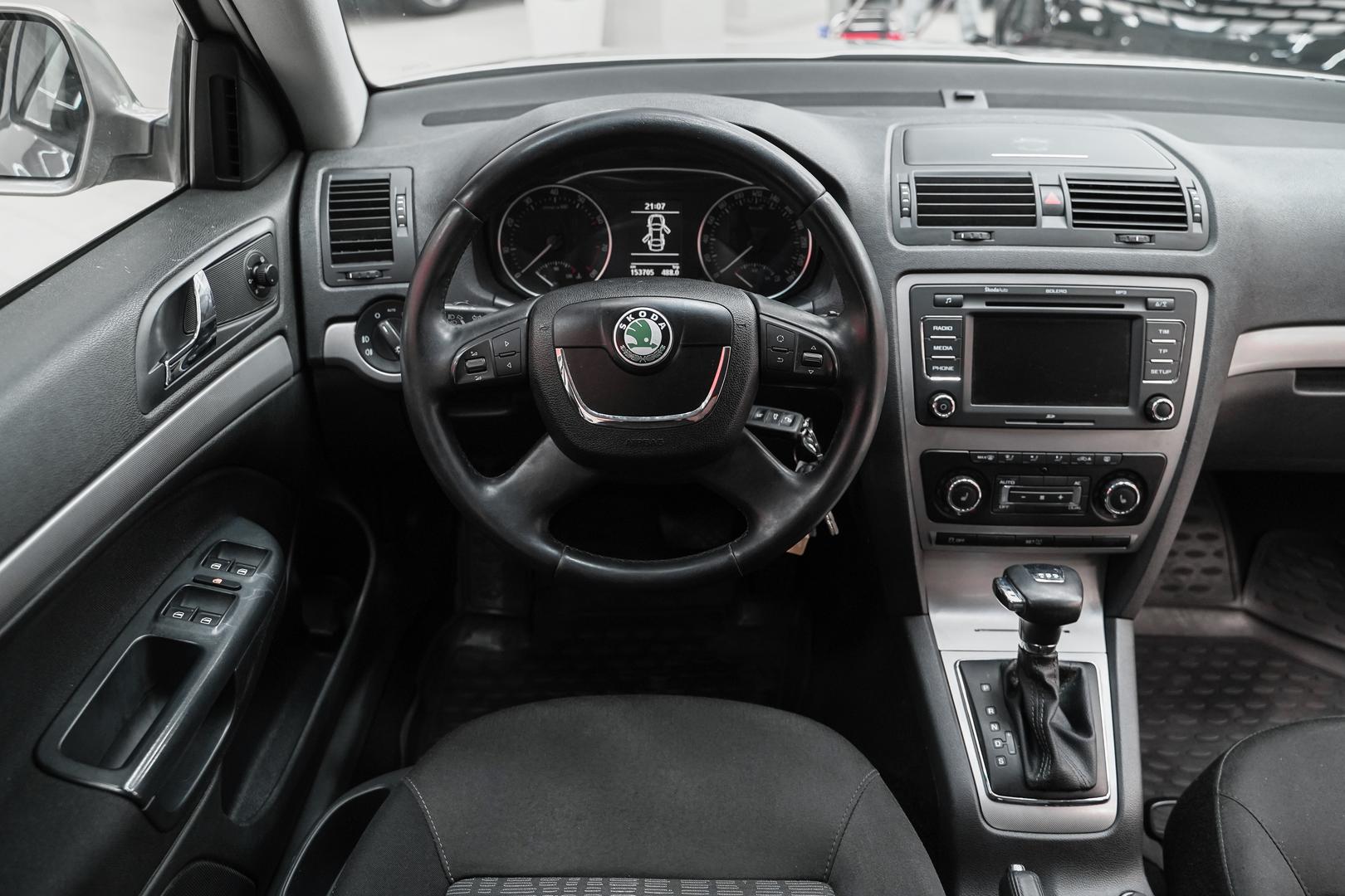 Skoda Octavia 2011, серый, ДЦ Орехово